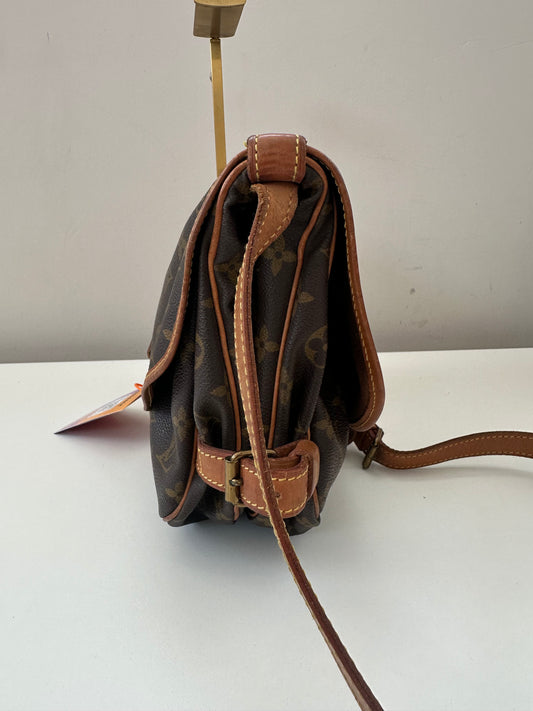 Louis Vuitton Saumur 30