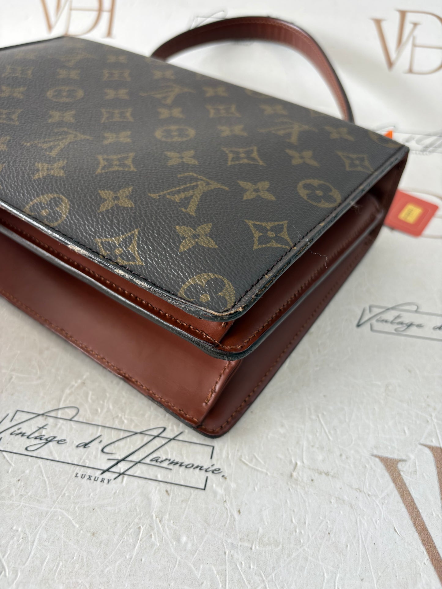 018271 - Louis Vuitton Concorde
