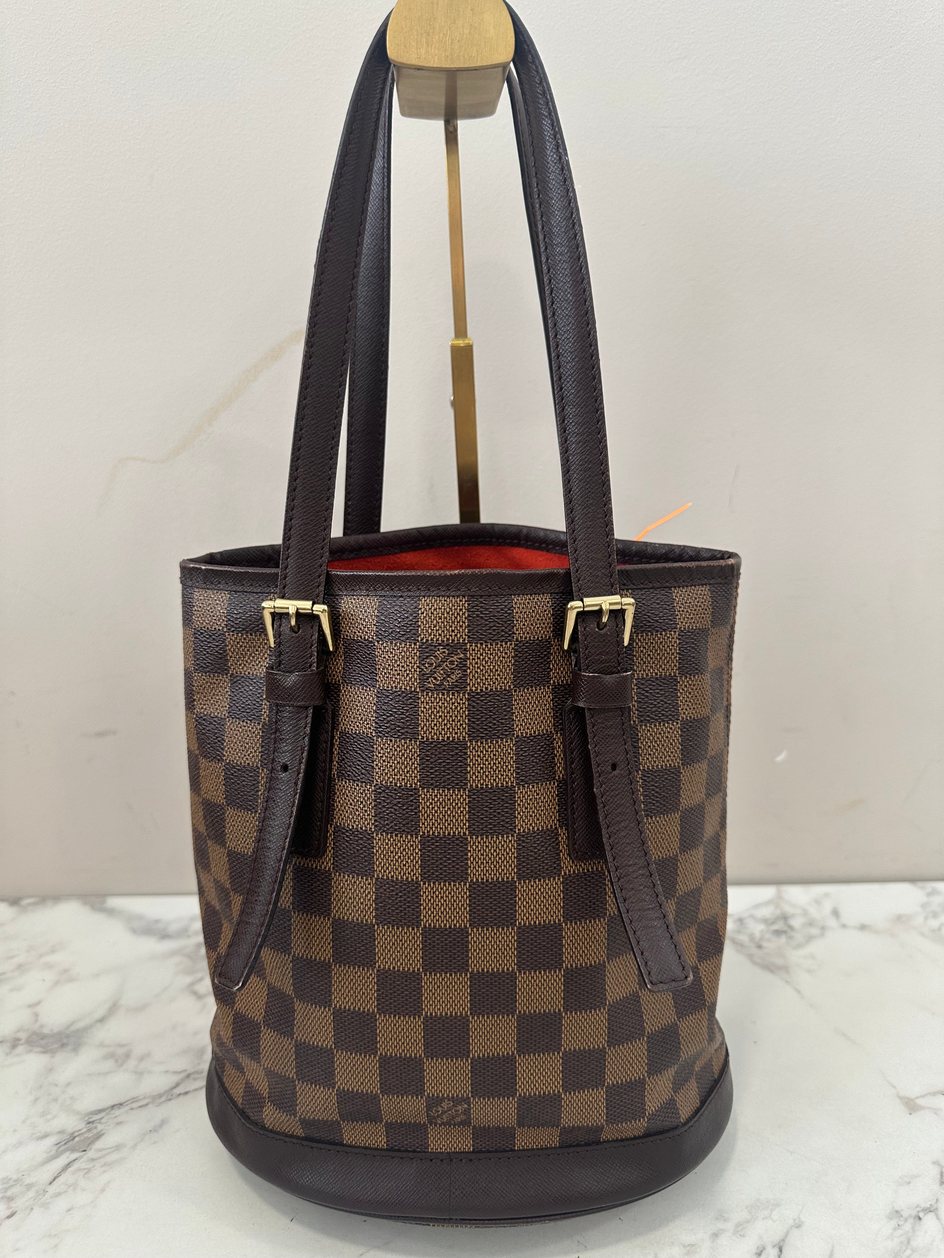 Louis Vuitton Marais