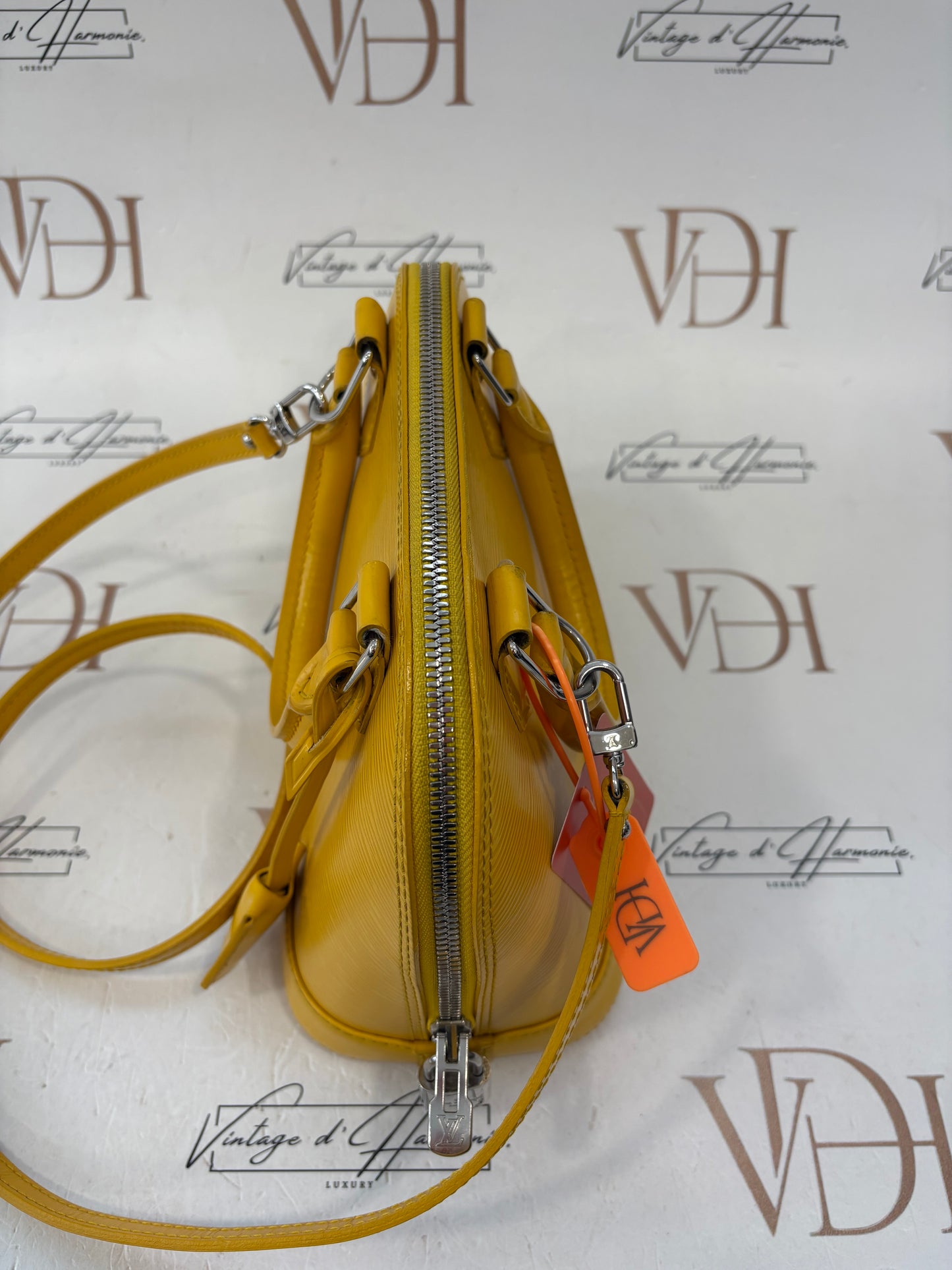 383692 - Louis Vuitton Alma BB Epi Yellow