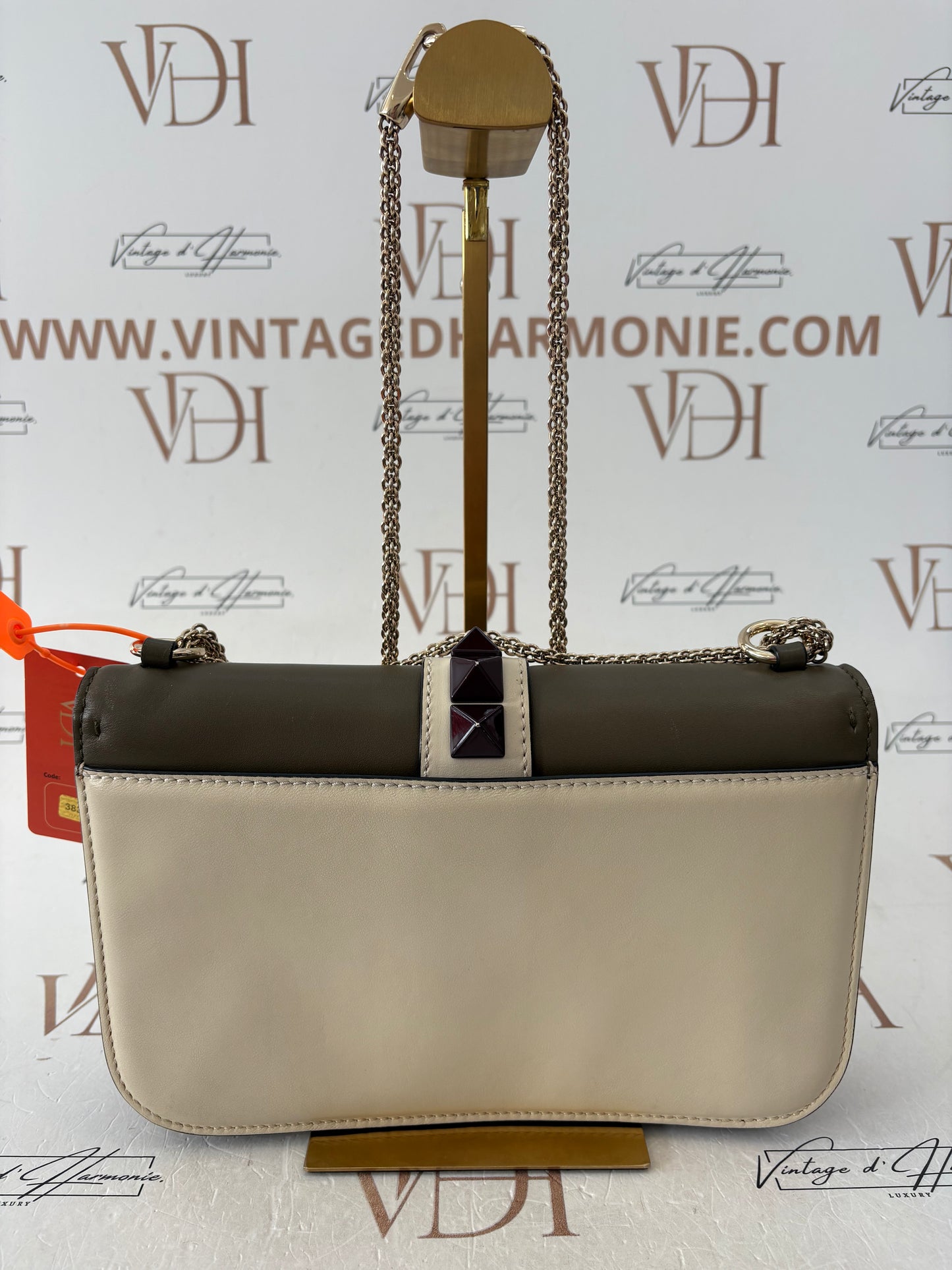 383475 - Valentino Glam Lock