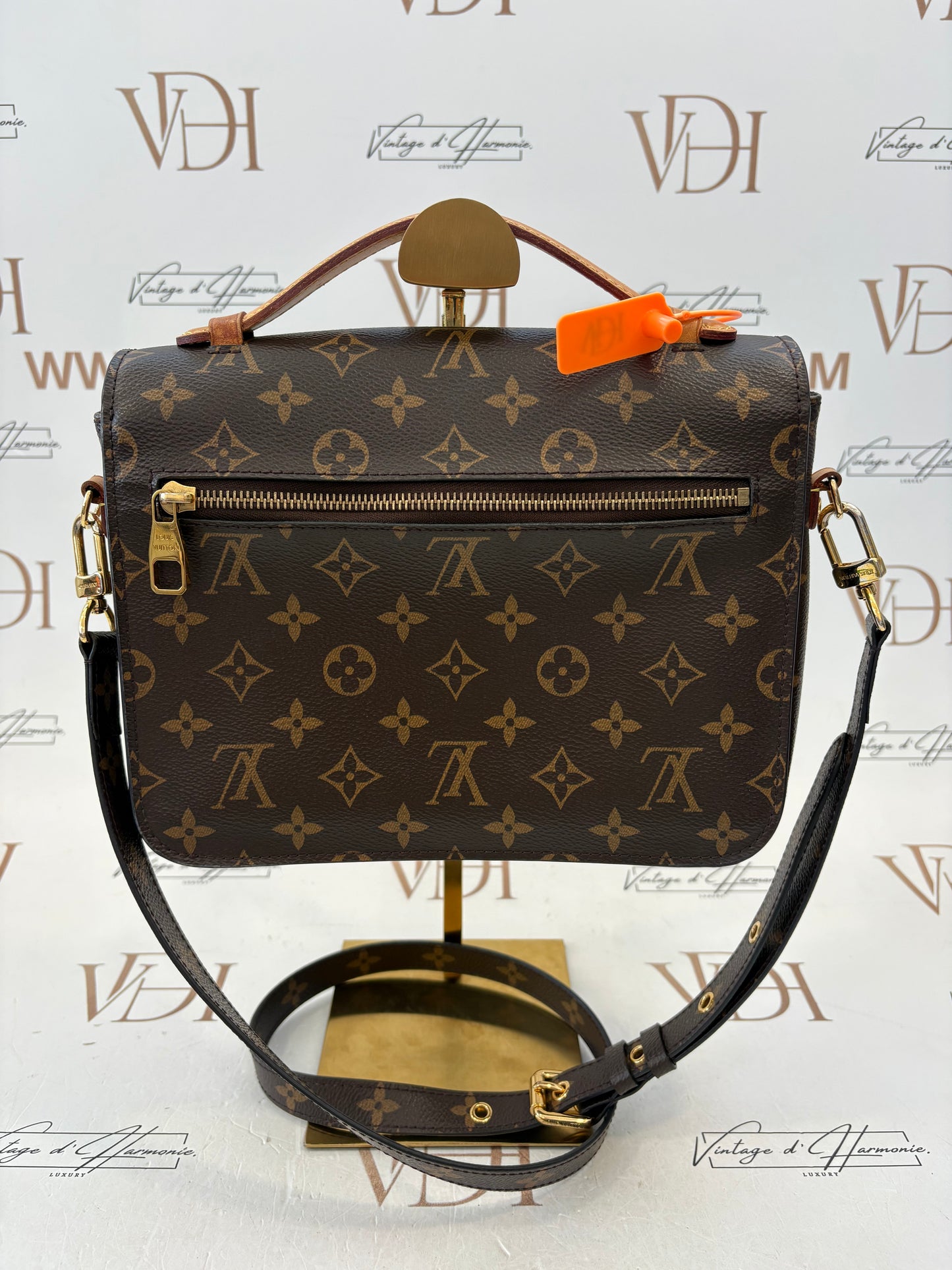 383768 - Louis Vuitton Metis