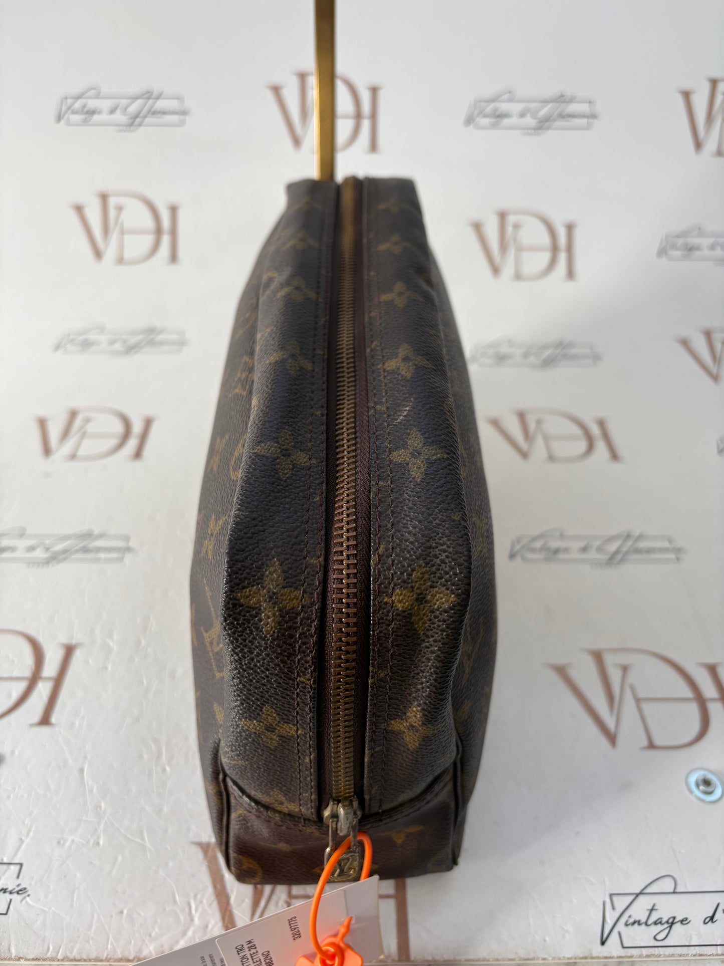 018724 - Louis Vuitton Trousse Toilette 28