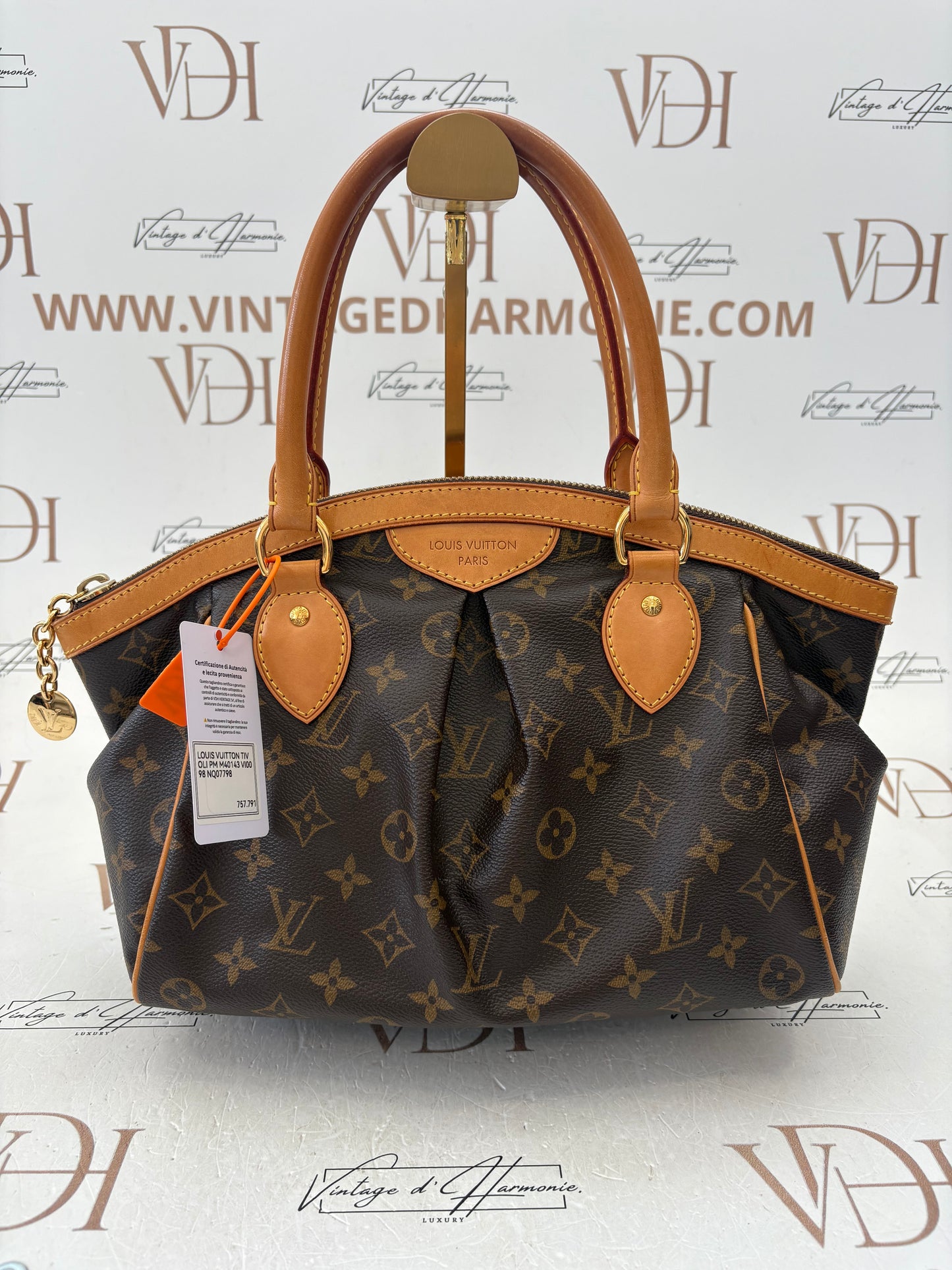 018592 - Louis Vuitton Tivoli PM