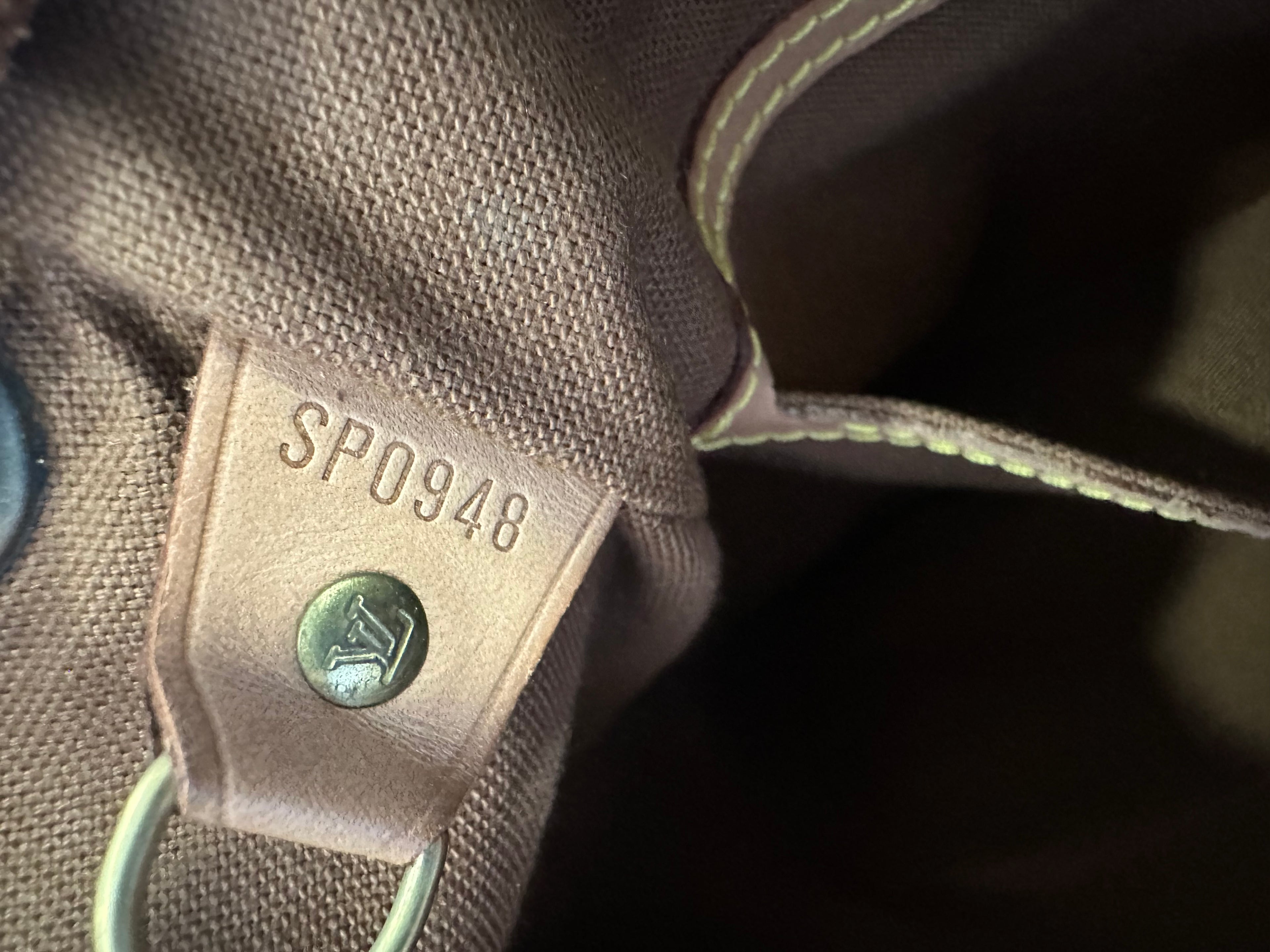 Louis Vuitton Montsouris MM