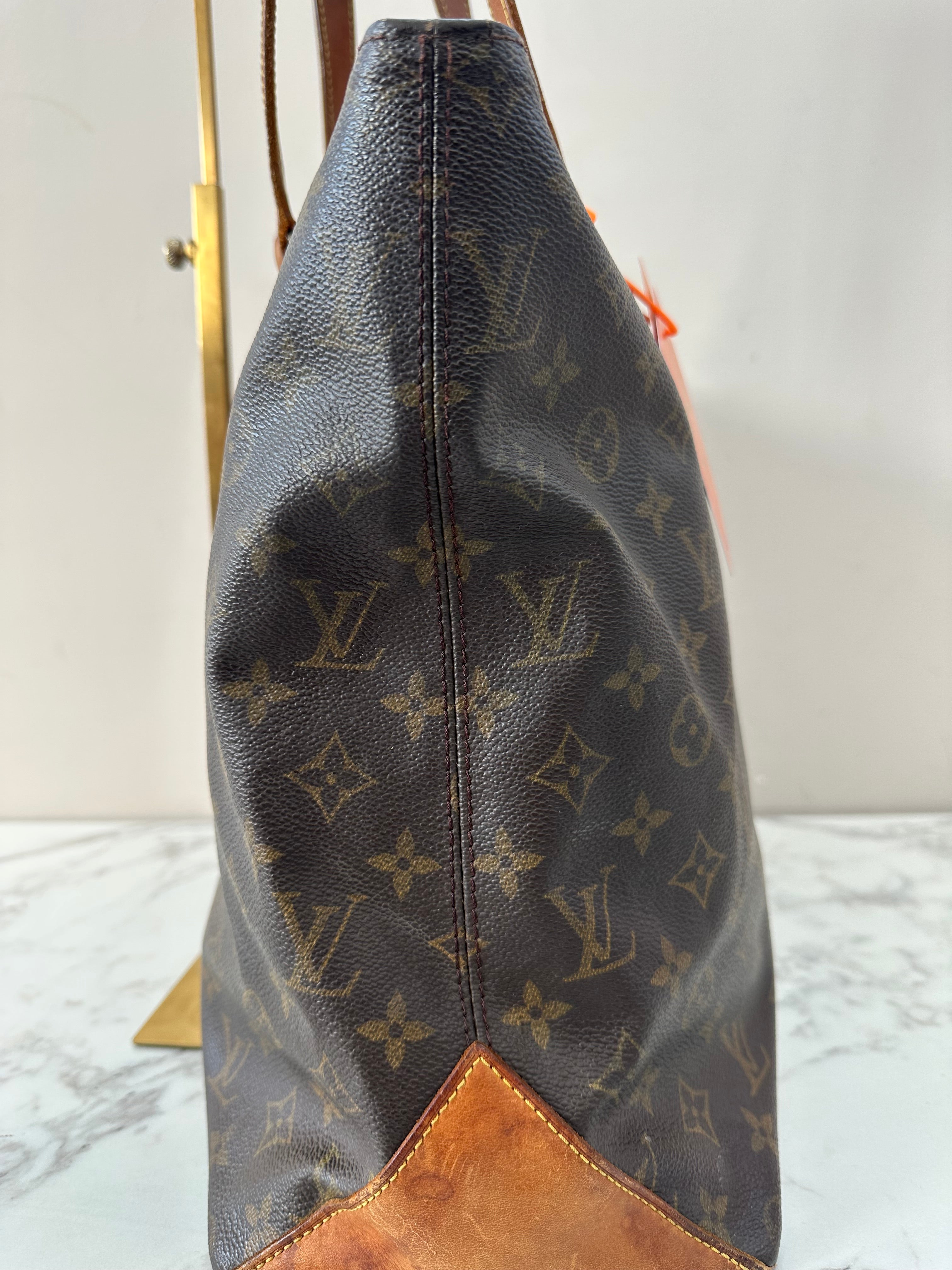 Louis Vuitton Cabas mezzo