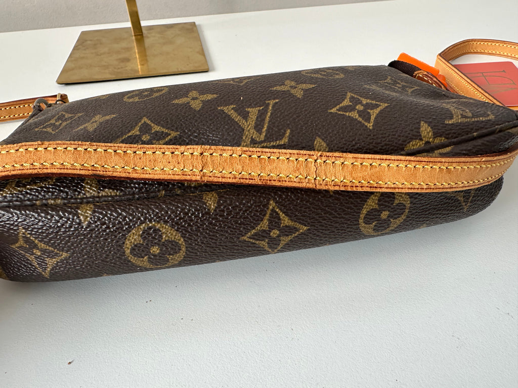 Louis Vuitton Pochette