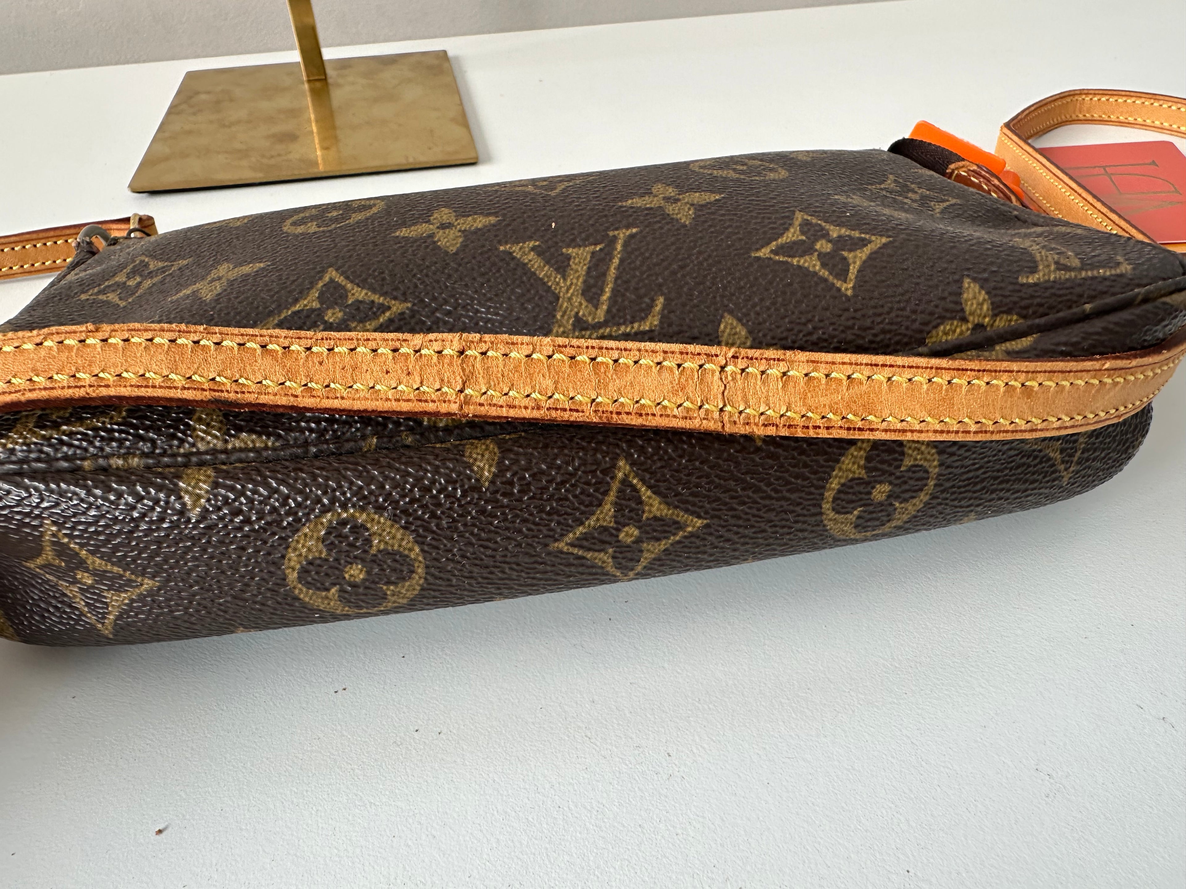 Louis Vuitton Pochette