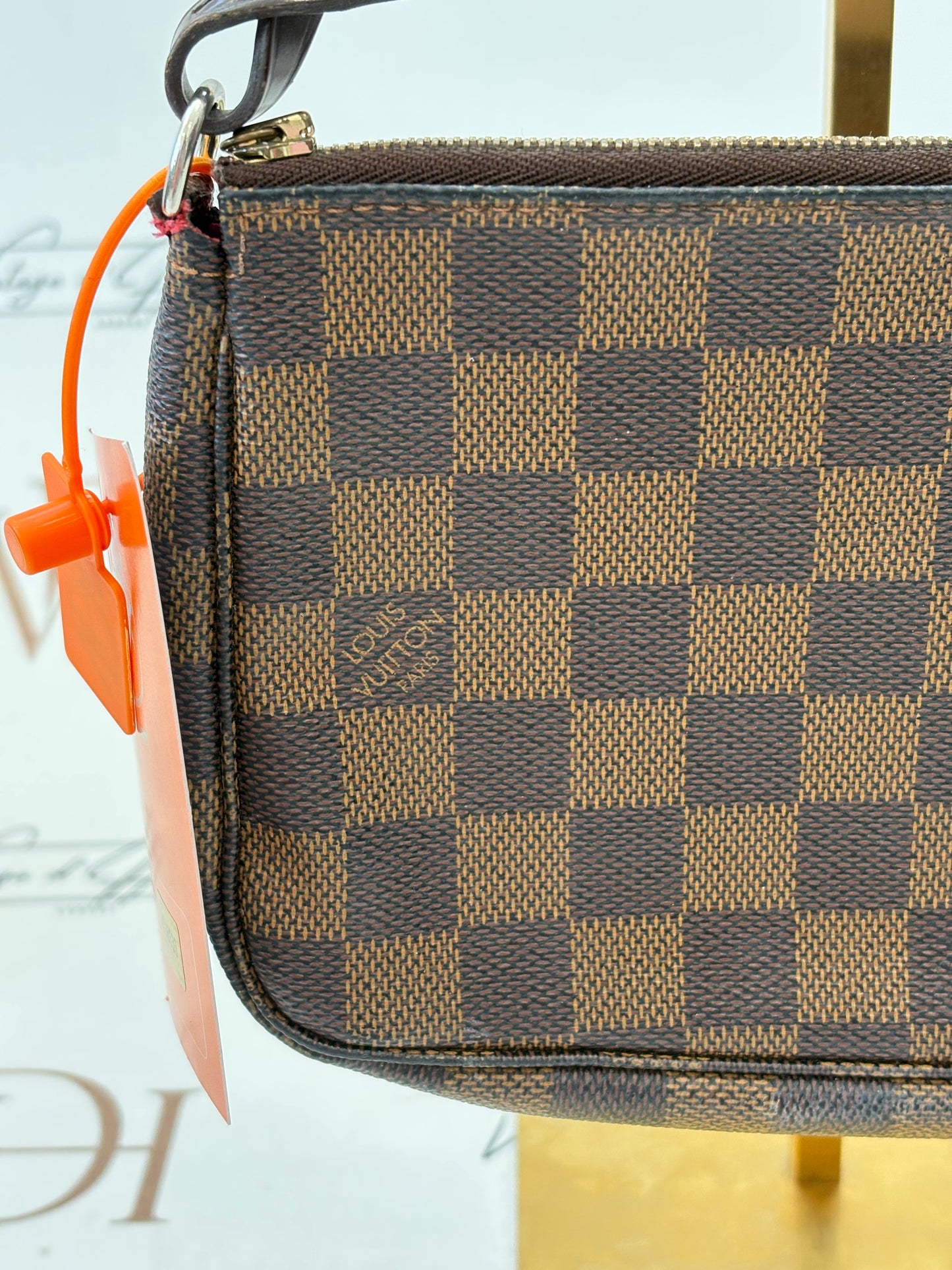 018133 - Louis Vuitton Damier Pochette