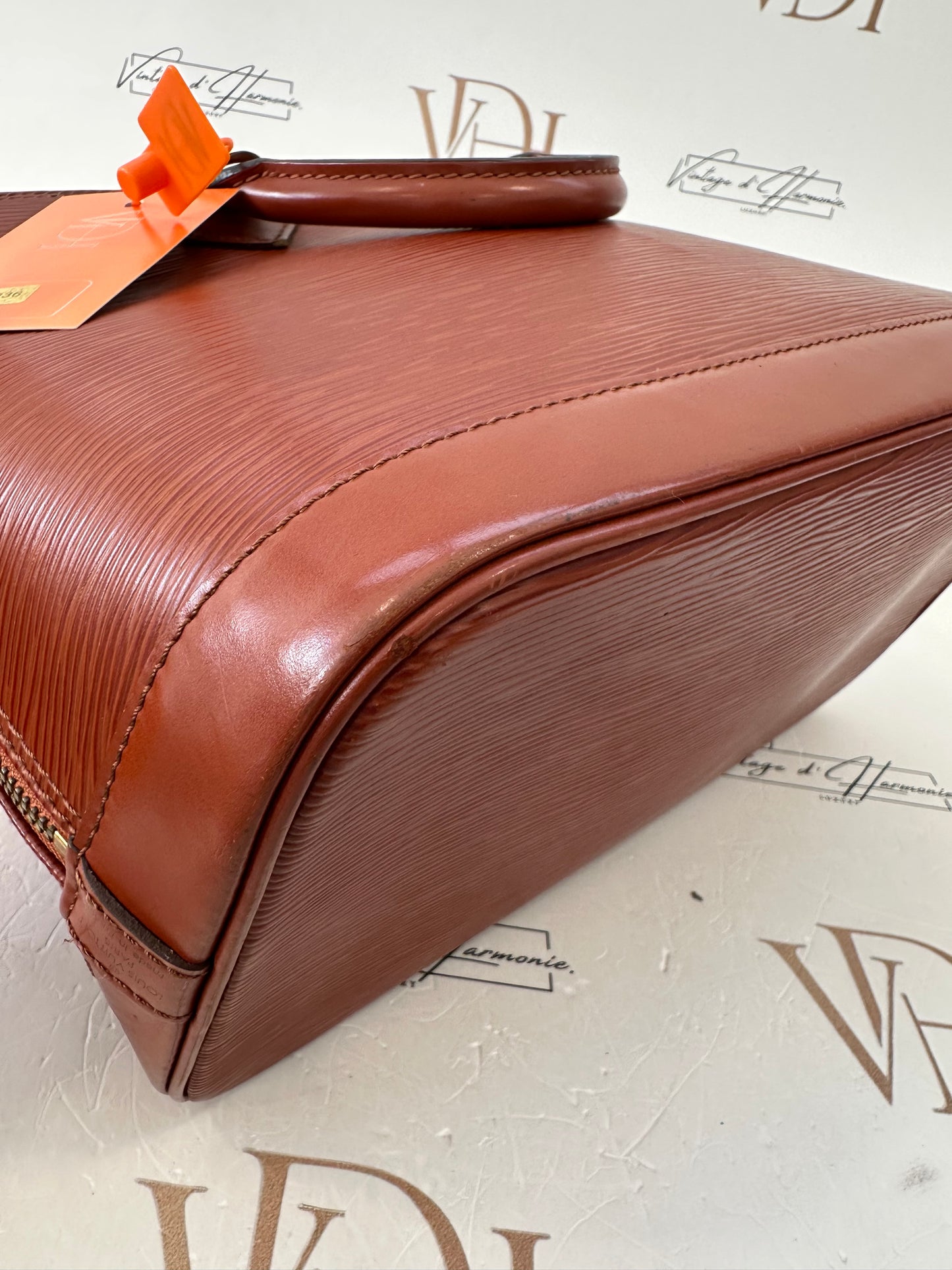 017836 - Louis Vuitton Alma Epi Brown