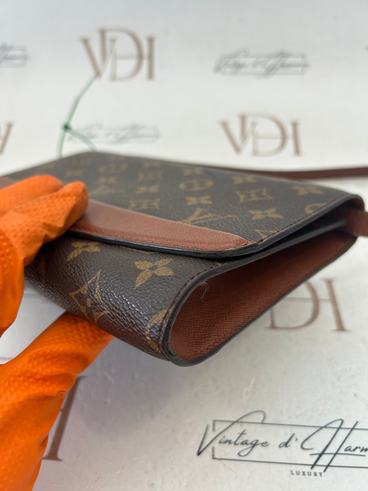 017114 - Louis Vuitton Bordeaux