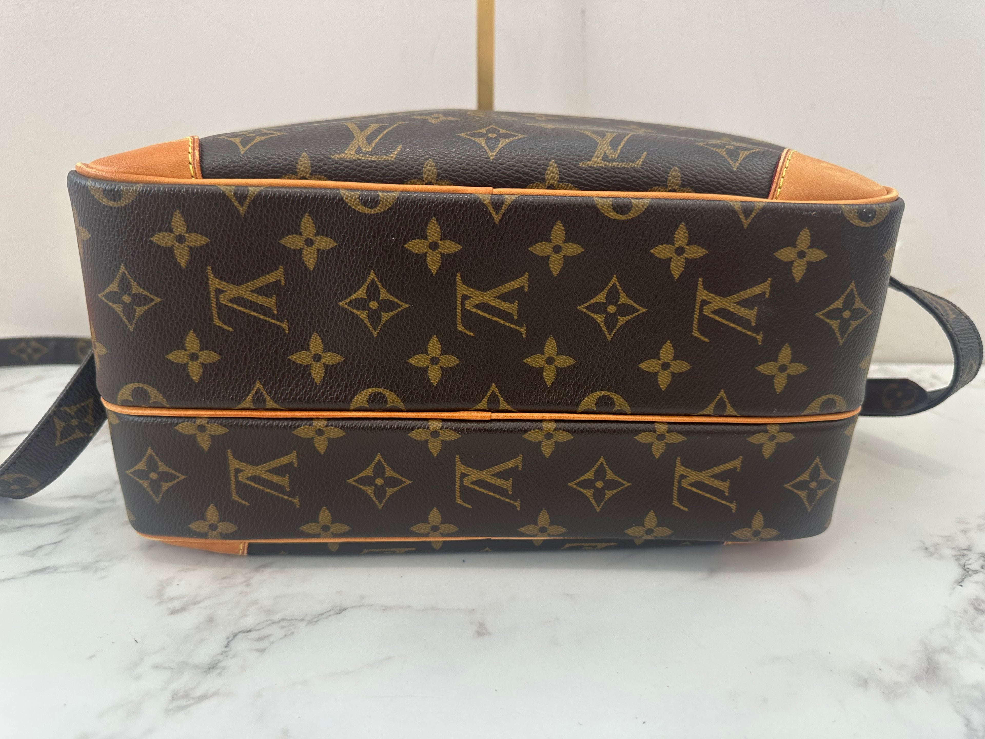 Louis Vuitton Nile