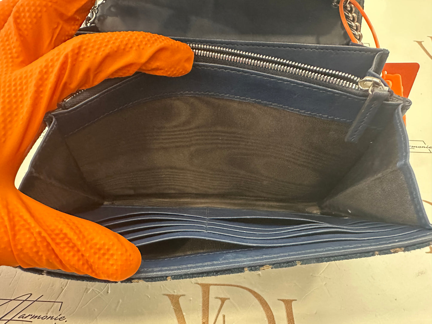 382239 - Gucci Dionysus