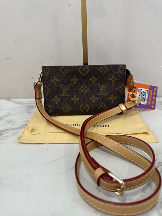 Louis Vuitton Pochette Bucket