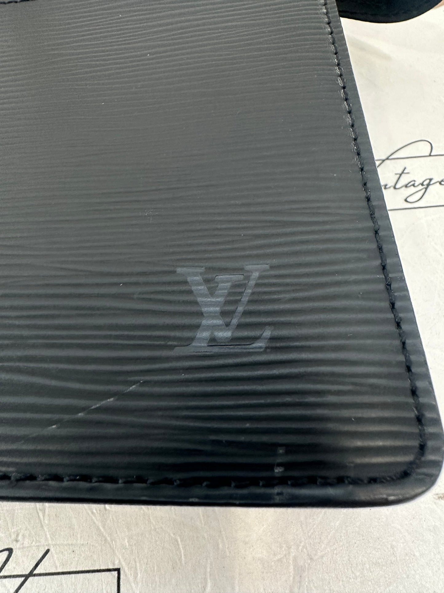 017888 - Louis Vuitton Black Epi Pochette Clutch