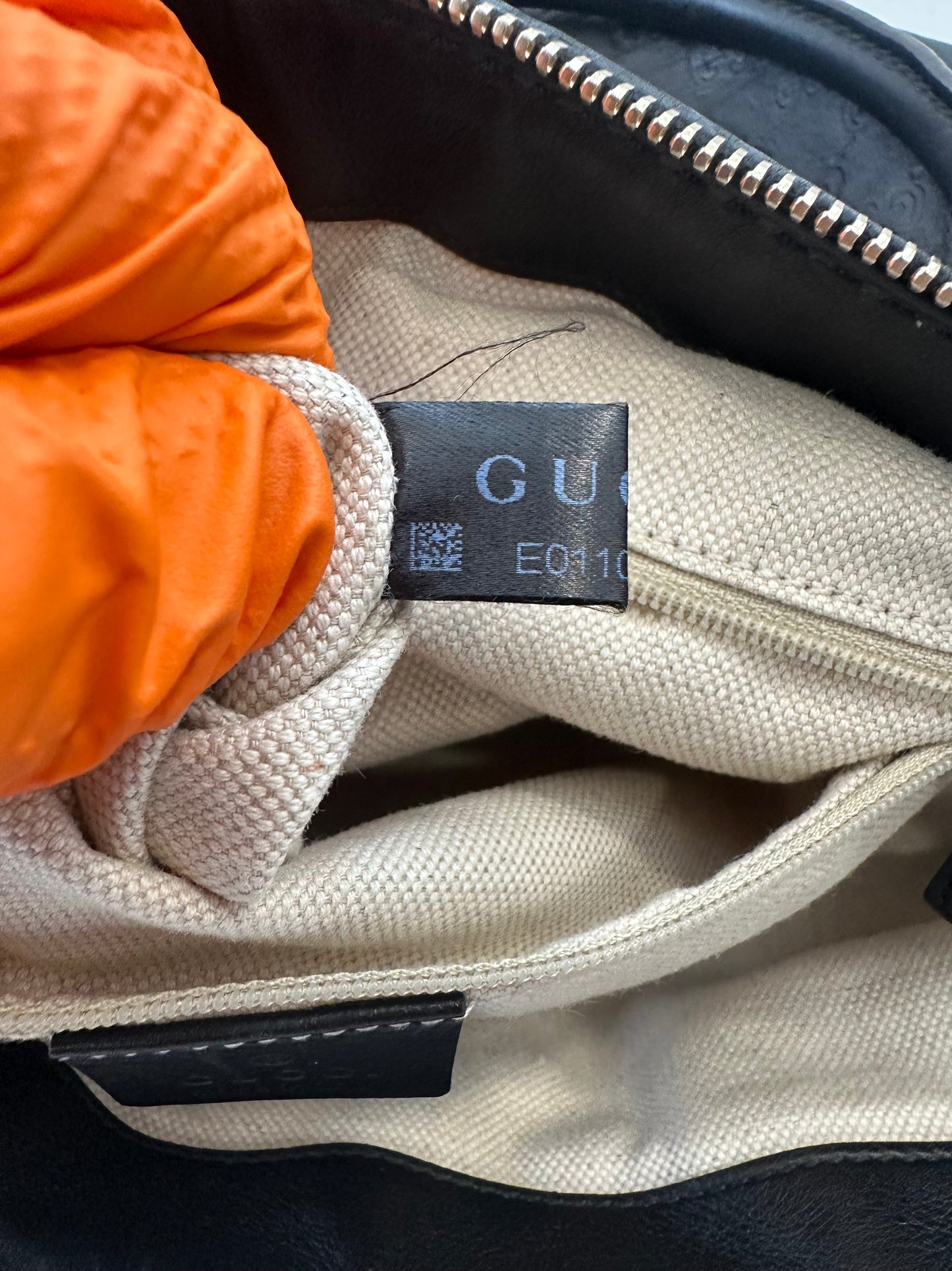 382556 - Gucci Sukey