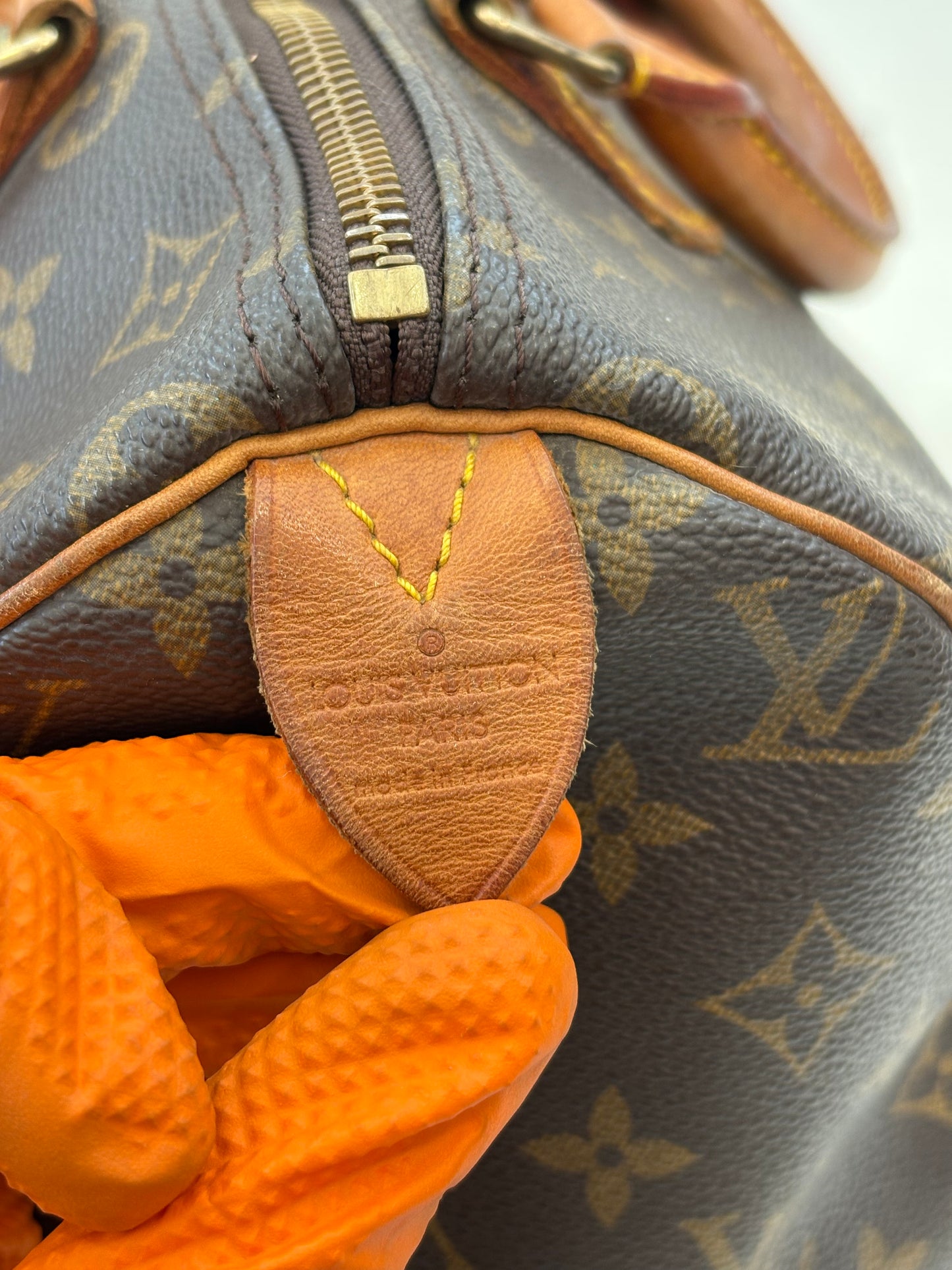 018808 - Louis Vuitton Speedy