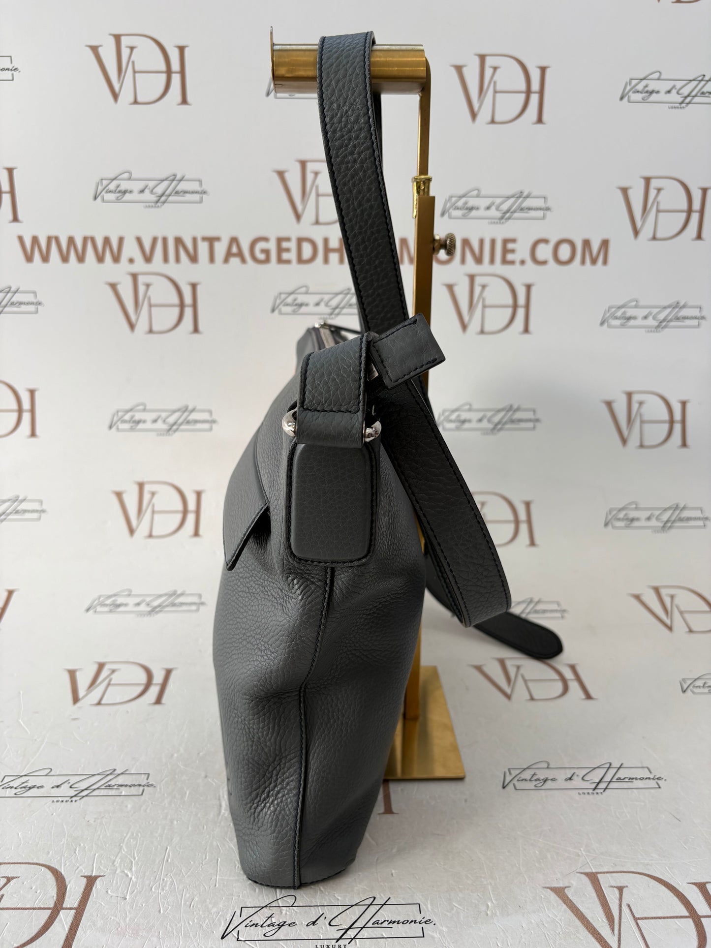 383421 - Gucci Grey