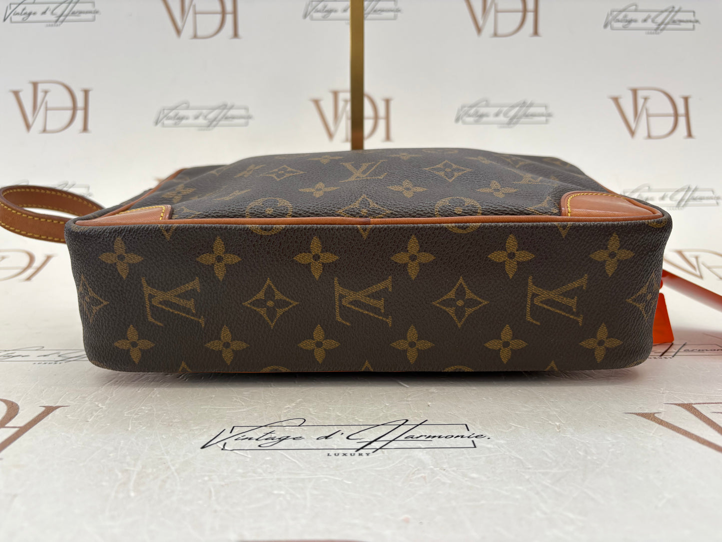 018991 - Louis Vuitton Trocadero 27