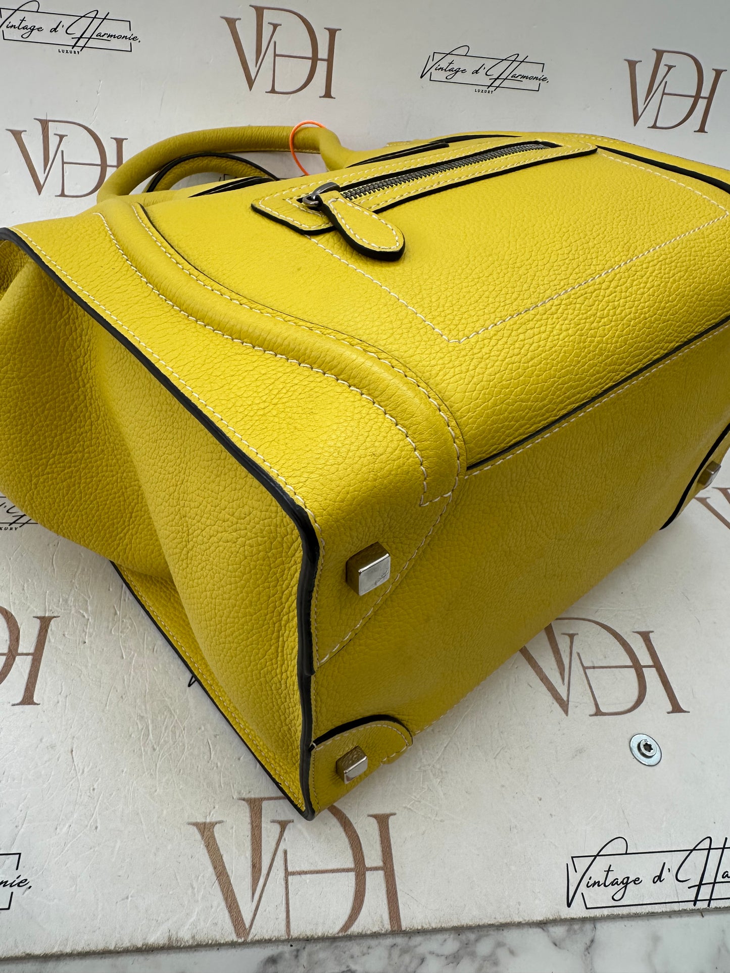 384126 - Céline Luggage