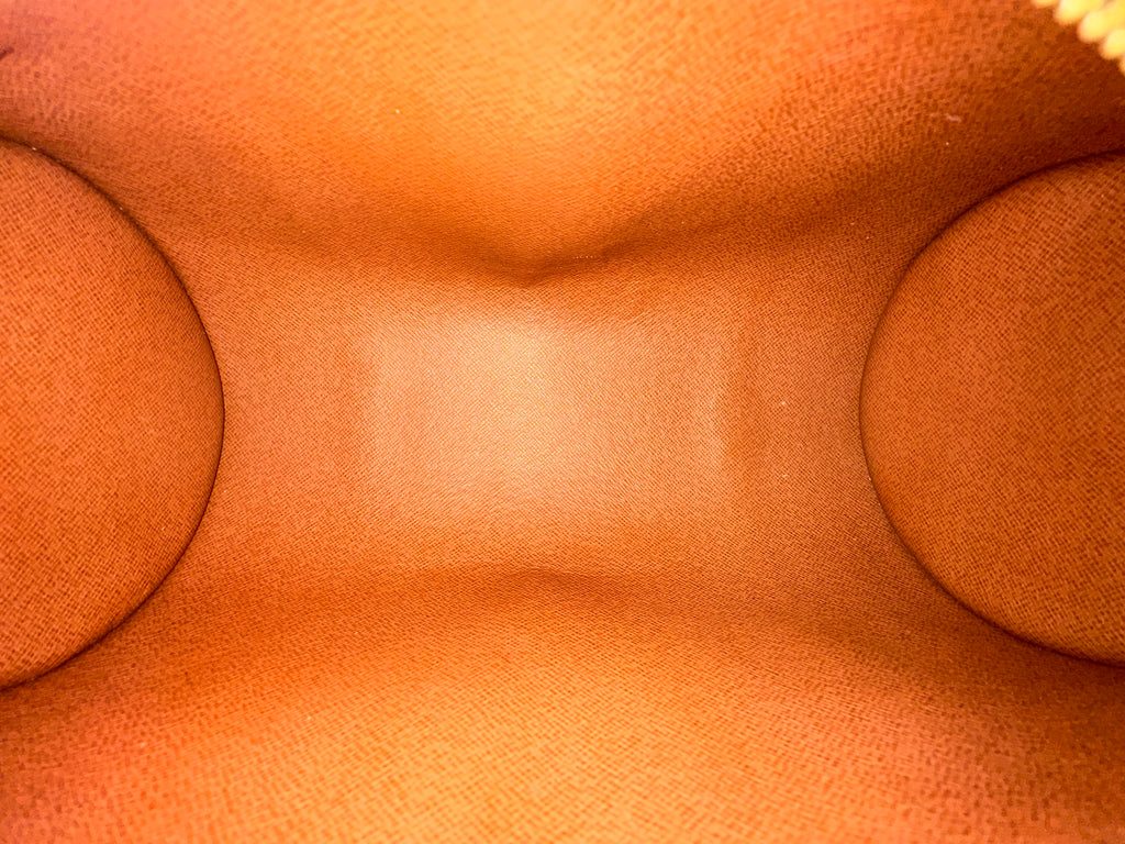 Louis Vuitton Papillon 26