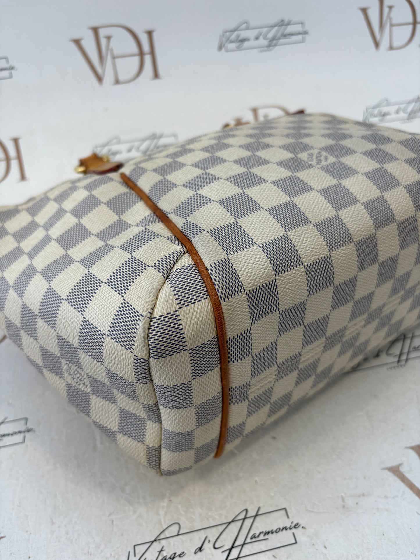018417Louis Vuitton Totally PM