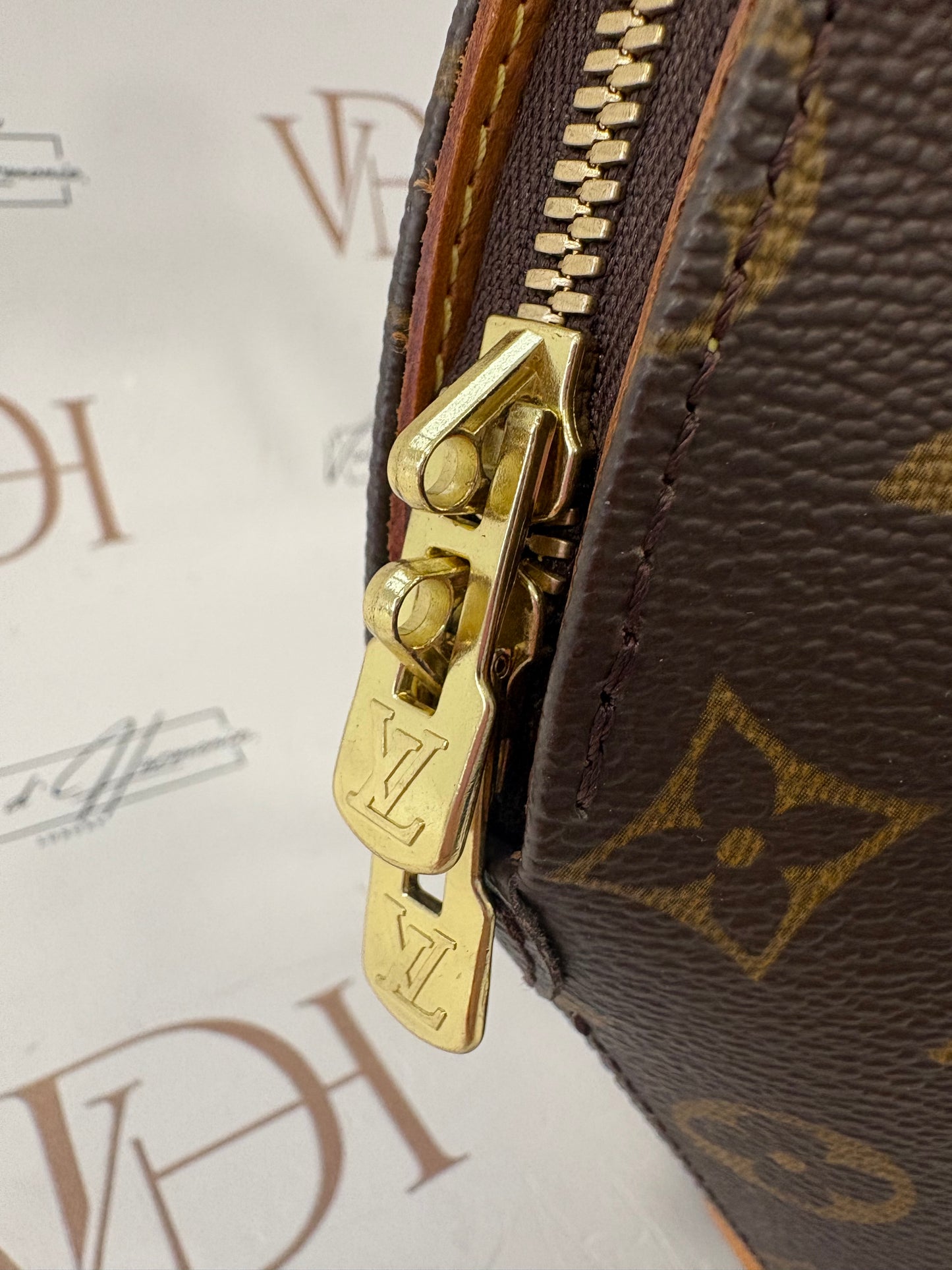 017719 - Louis Vuitton Ellipse PM