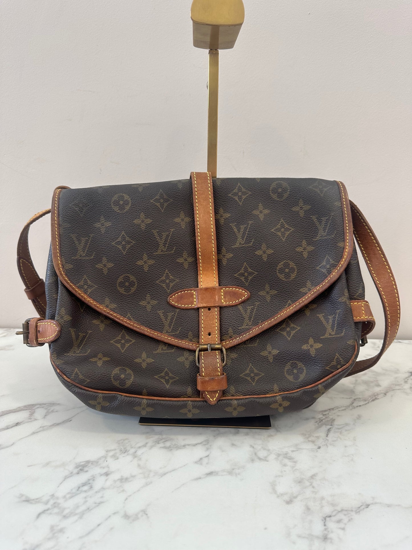Louis Vuitton Saumur 30