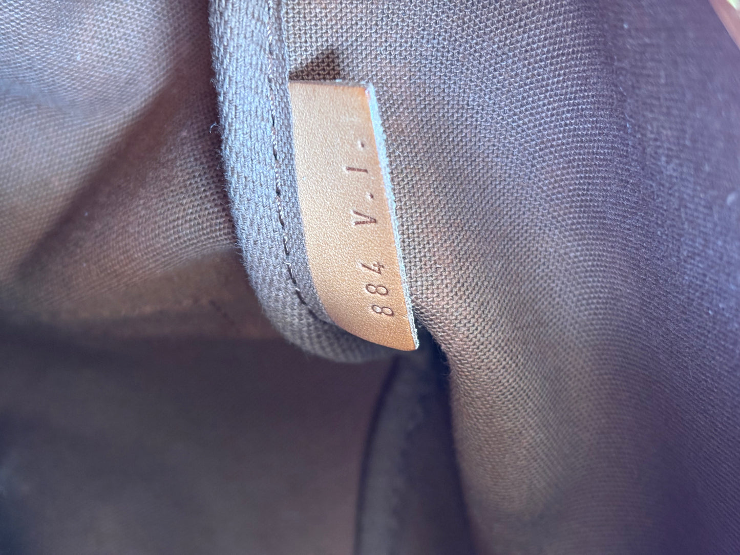 016964 - Louis Vuitton Saumur 35