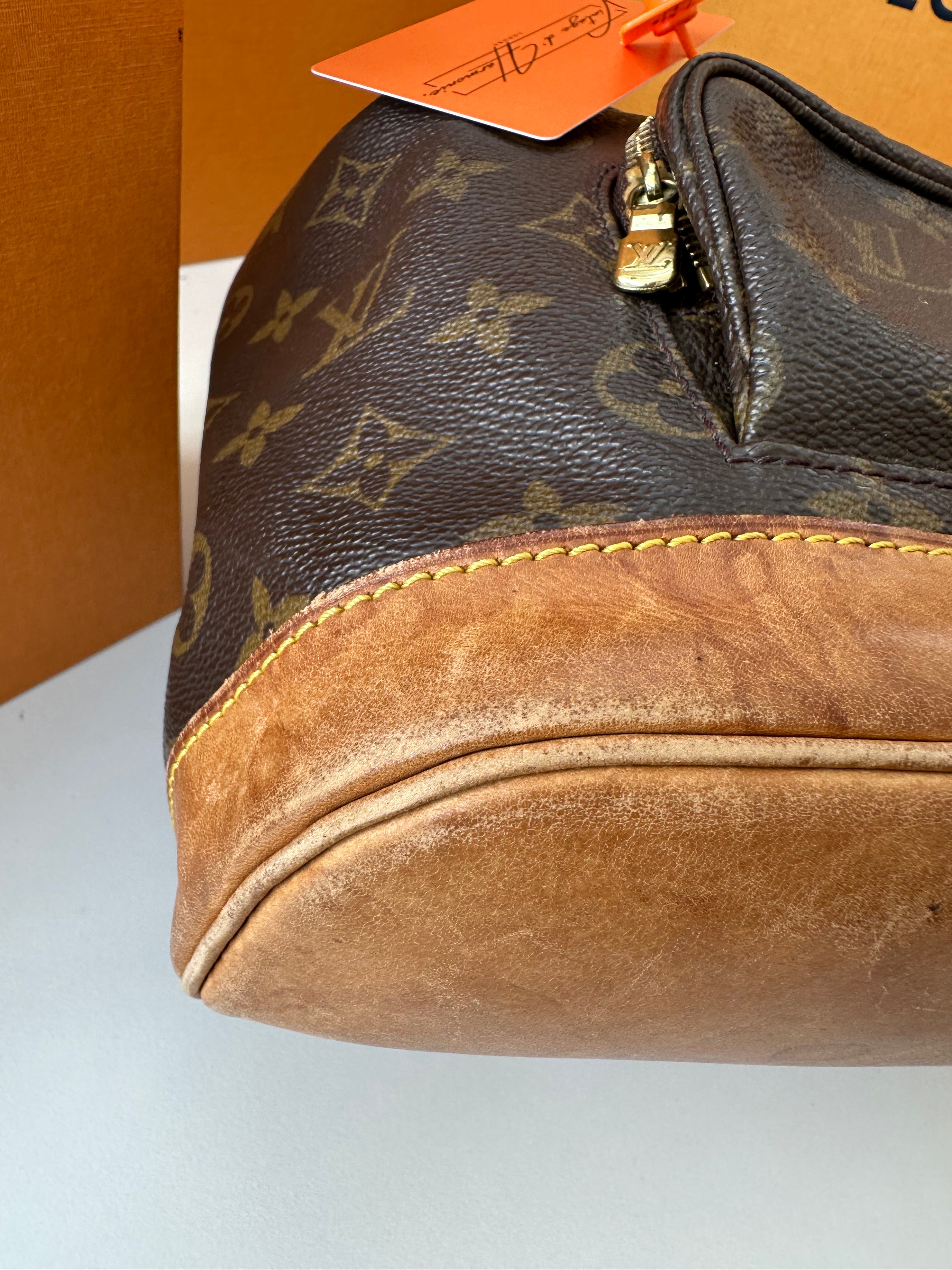 Louis Vuitton Montsouris MM