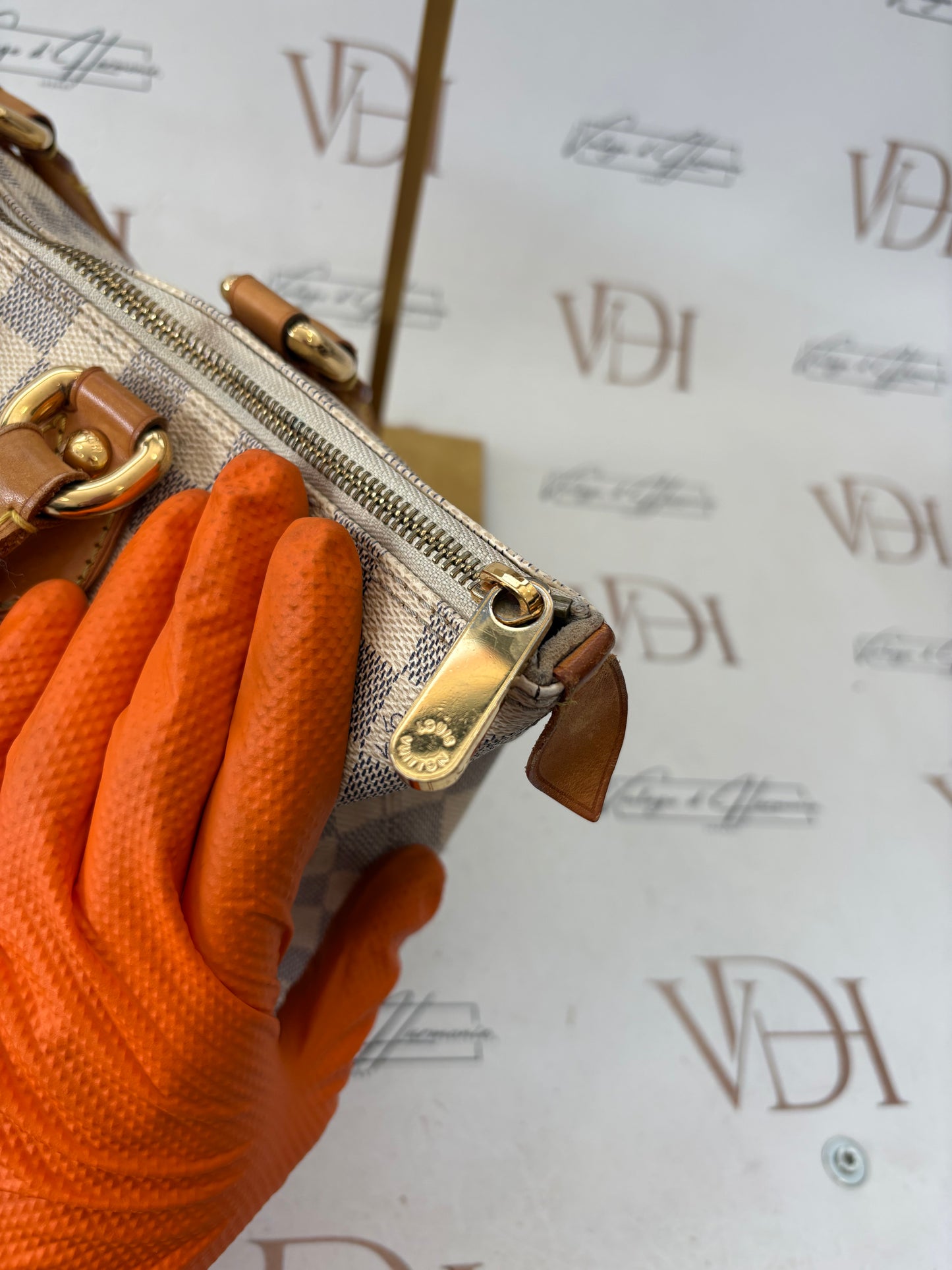 018140 - Louis Vuitton Saleya PM