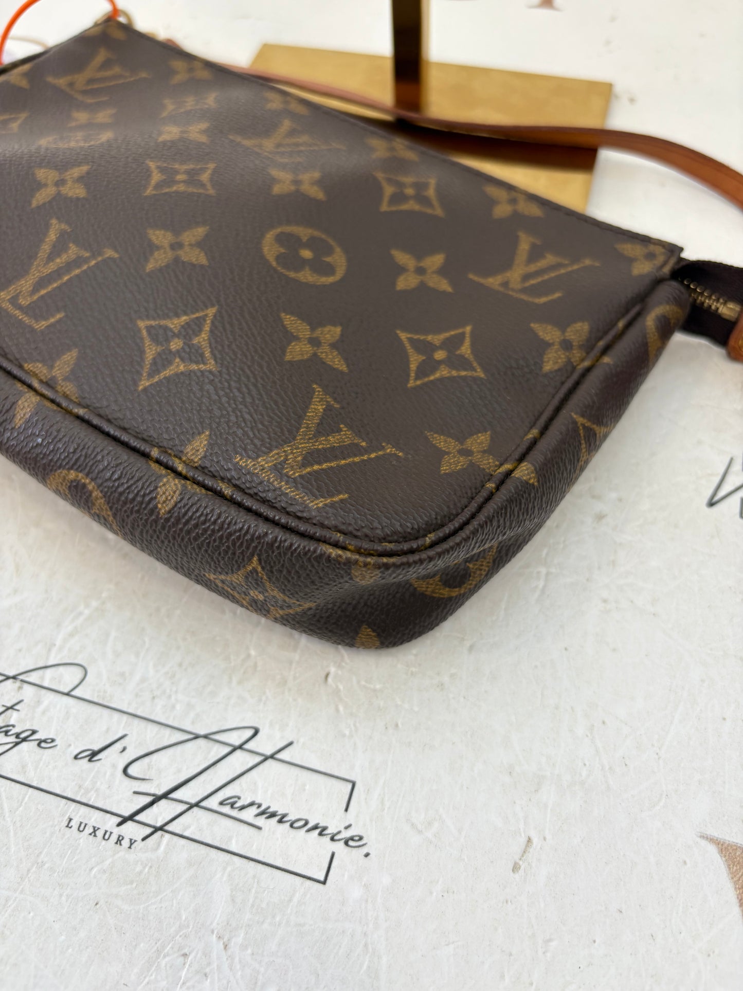 018381 - Louis Vuitton Pochette Accessoires