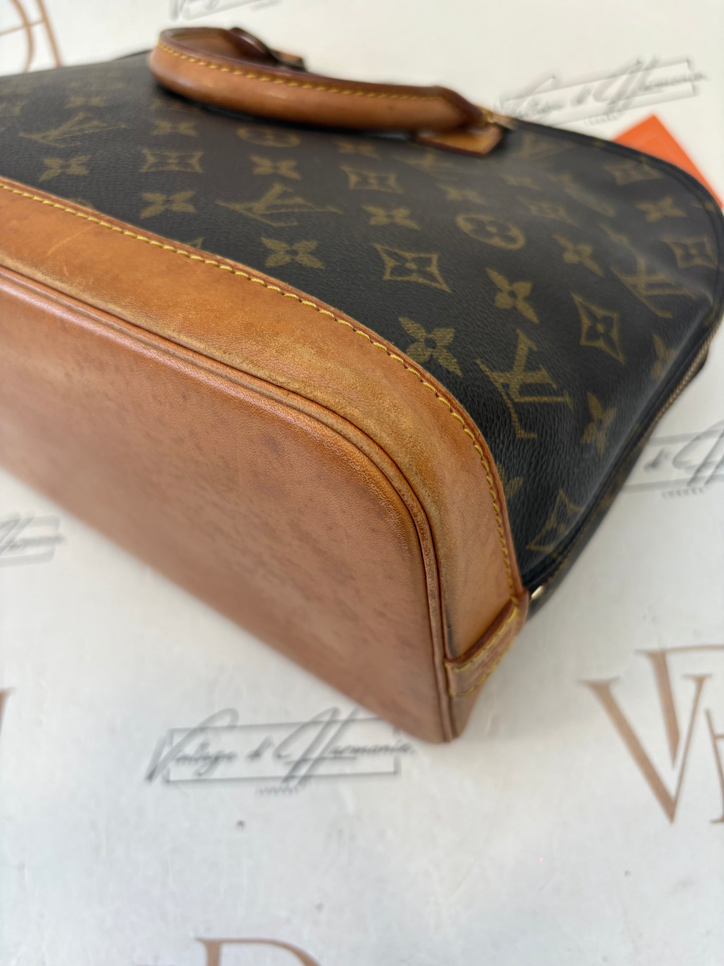 018823 - Louis Vuitton Alma