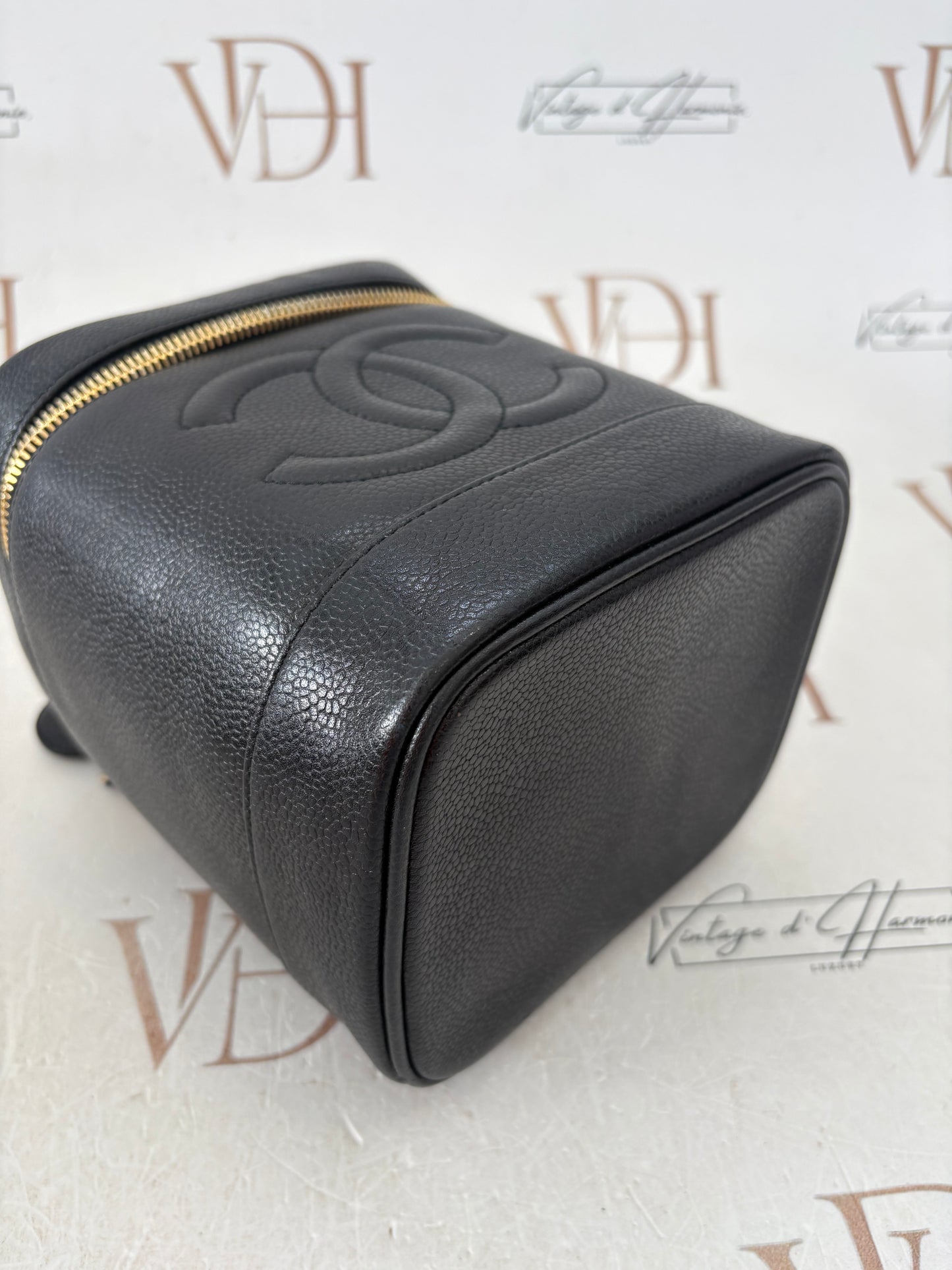018217 - Chanel Black Calfskin Timeless Vanity