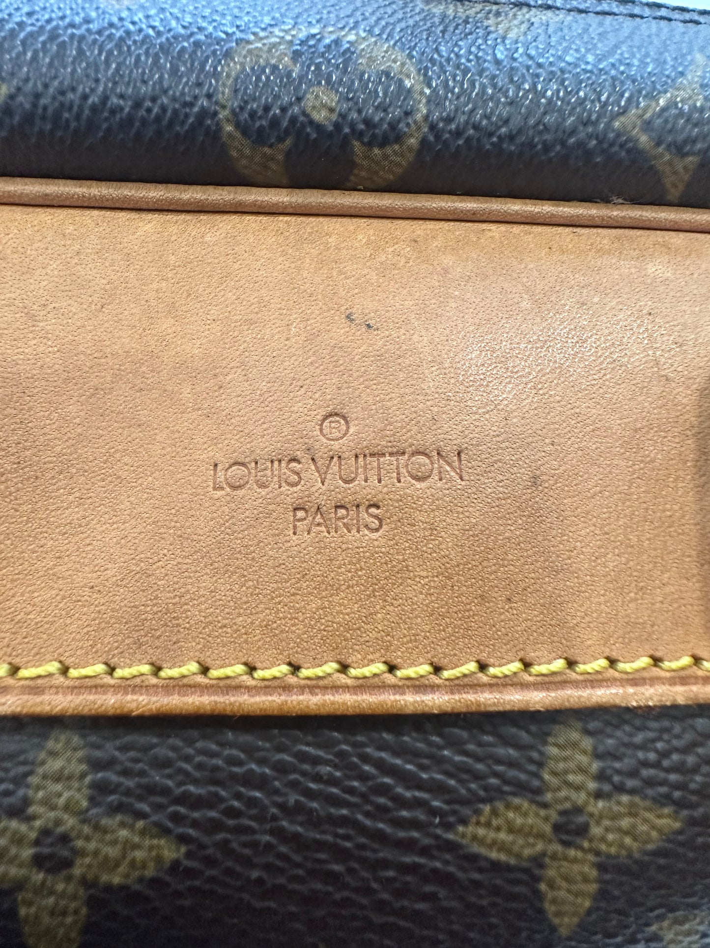 016925 - Louis Vuitton Deauville
