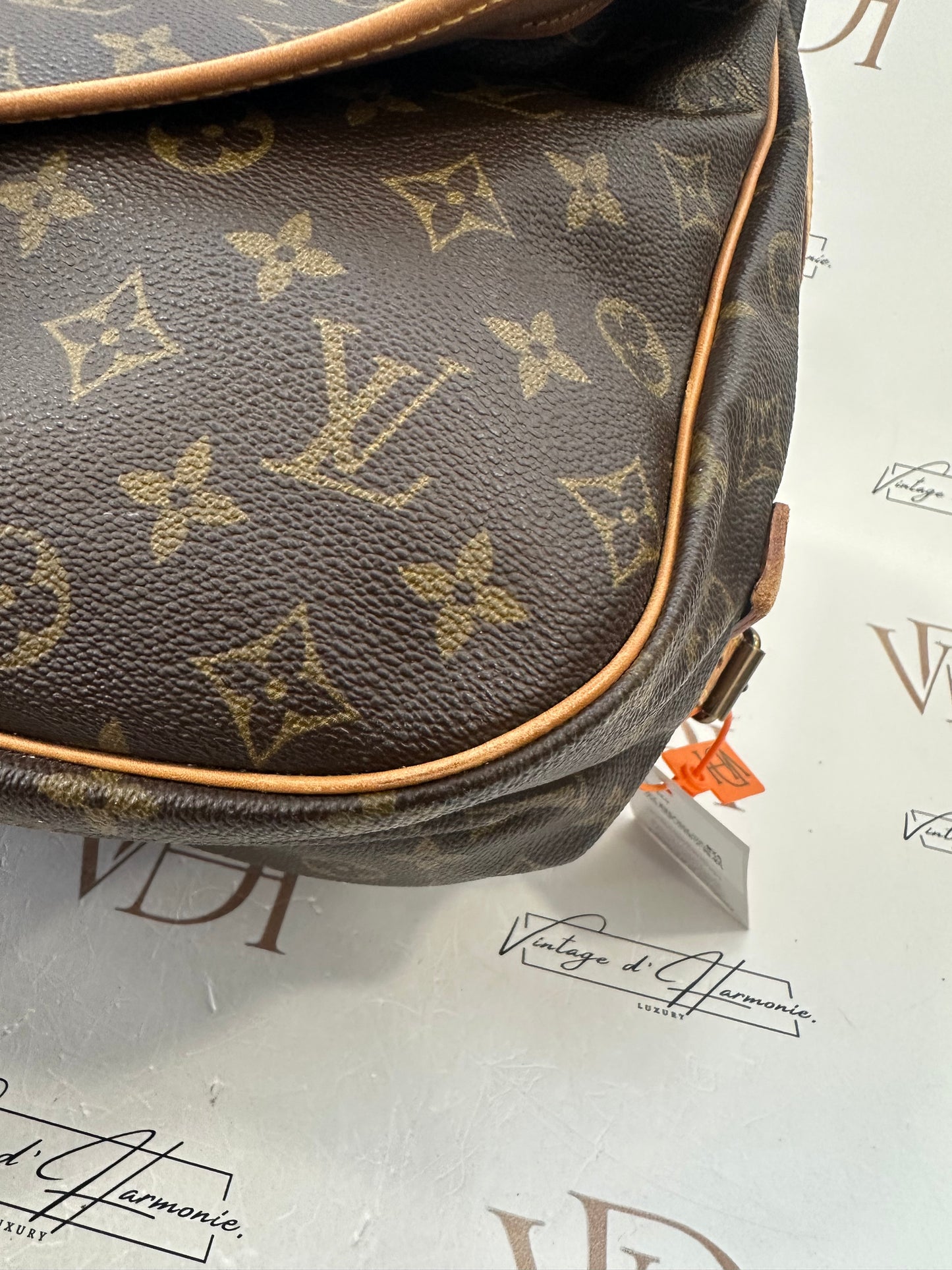 017916 - Louis Vuitton Saumur 35