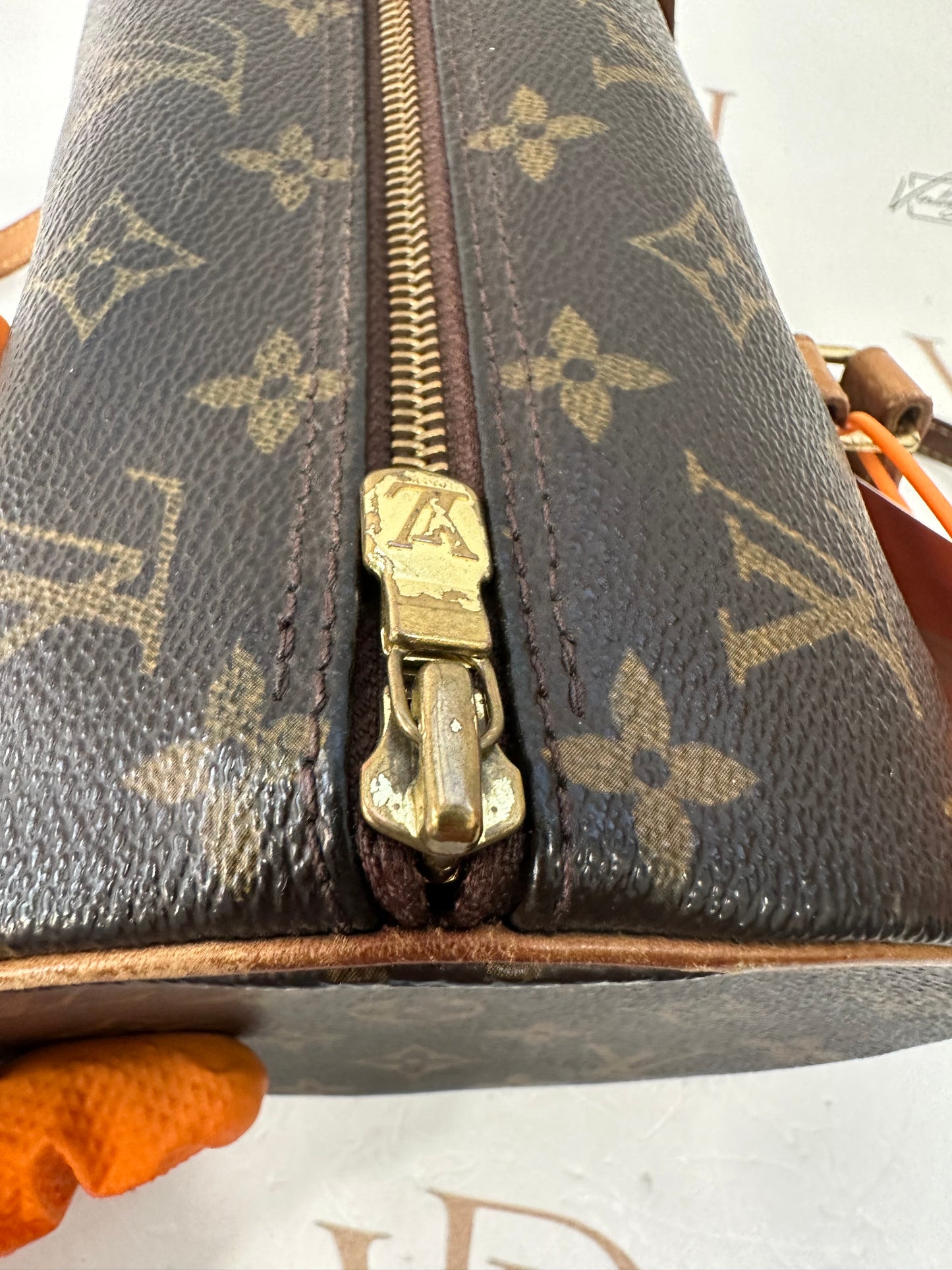 017810 - Louis Vuitton Papillon 30