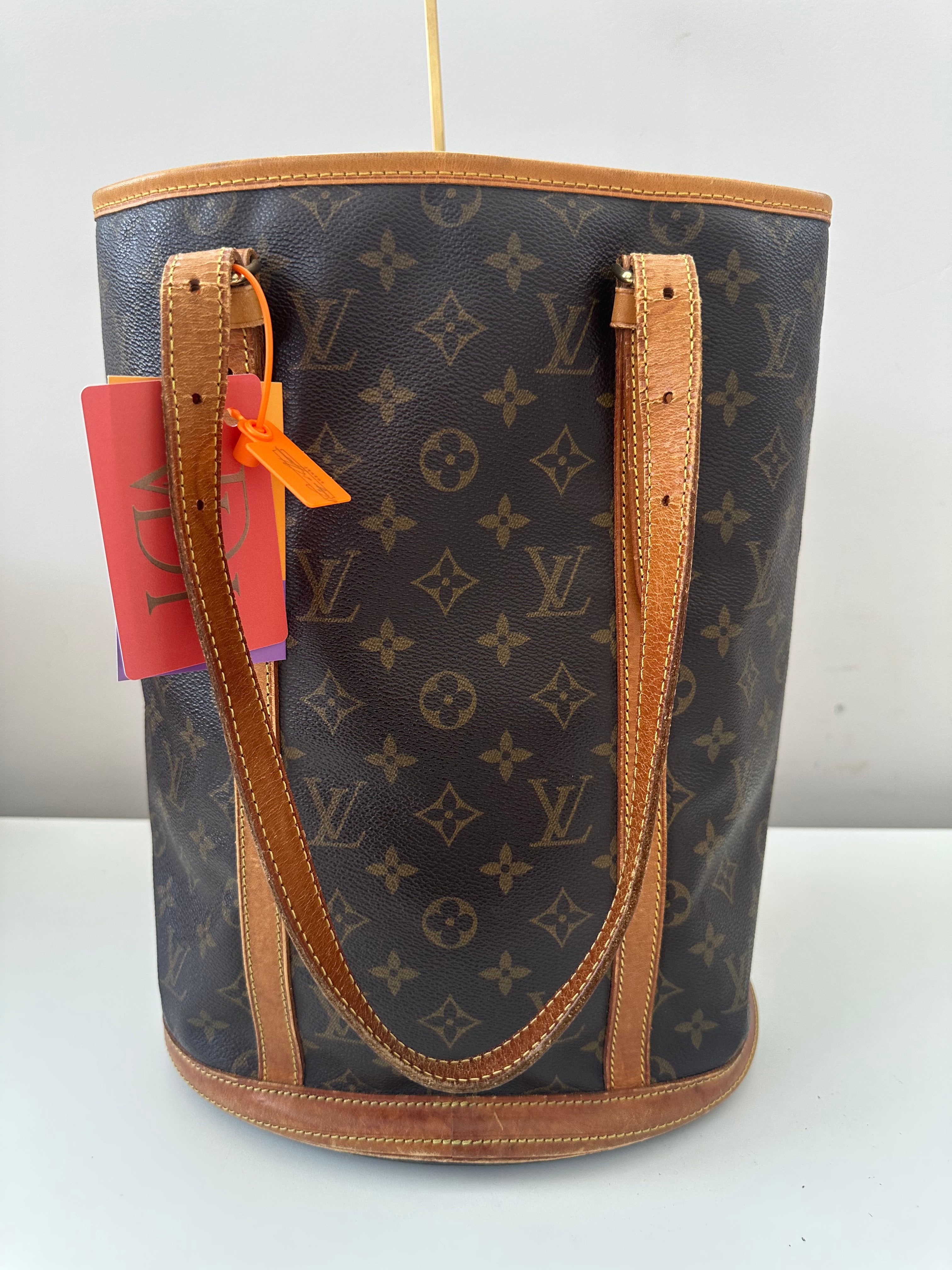 Louis Vuitton Bucket GM