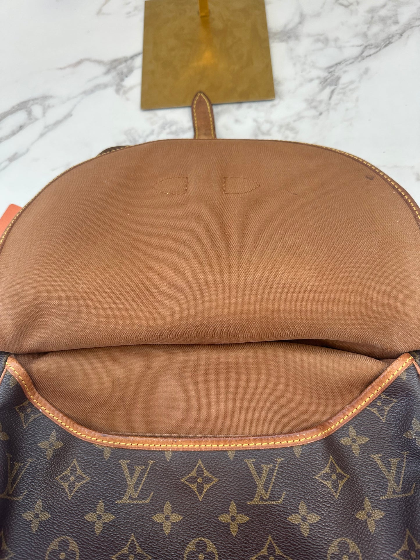 Louis Vuitton Saumur 30