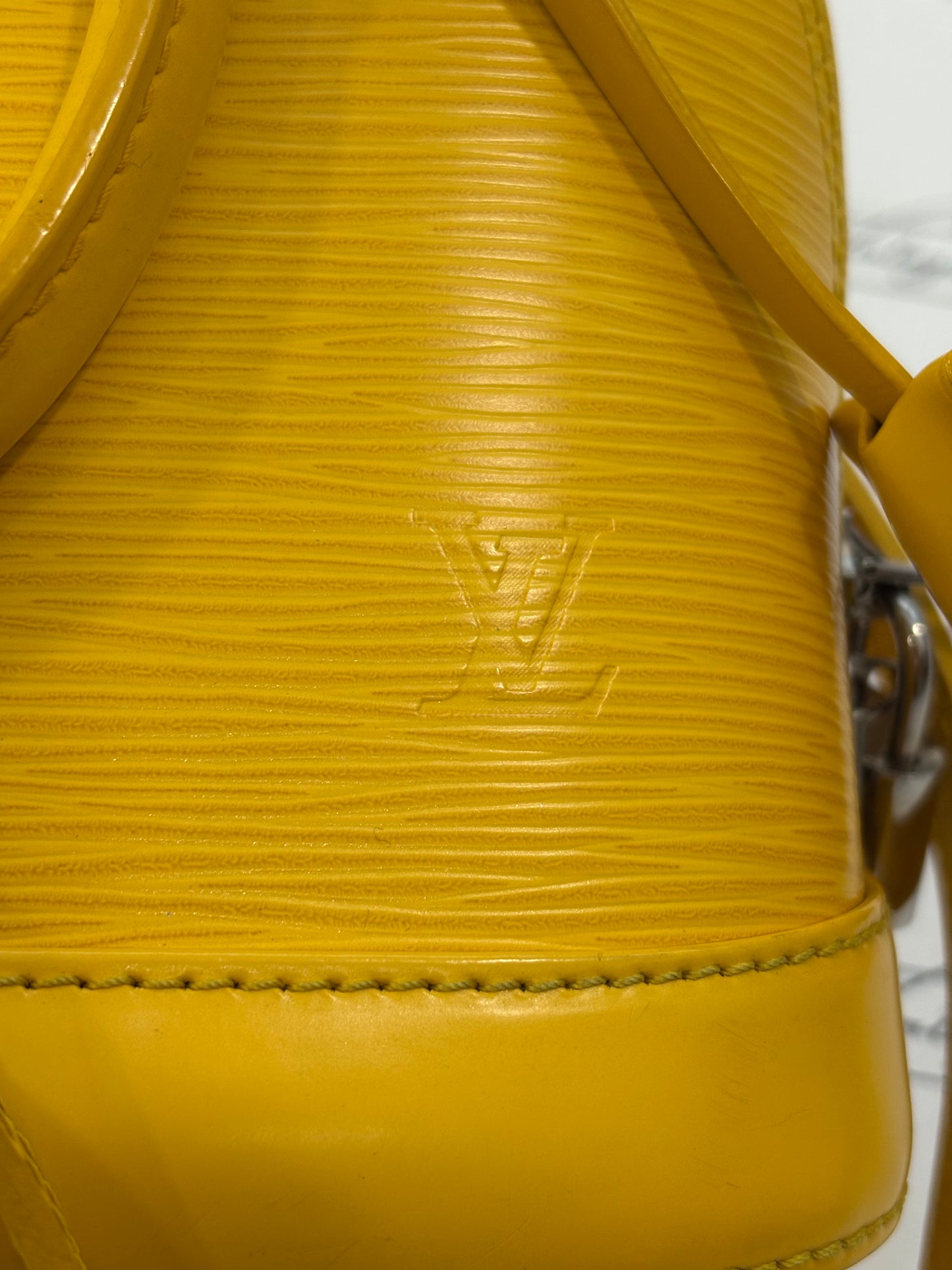 383692 - Louis Vuitton Alma BB Epi Yellow
