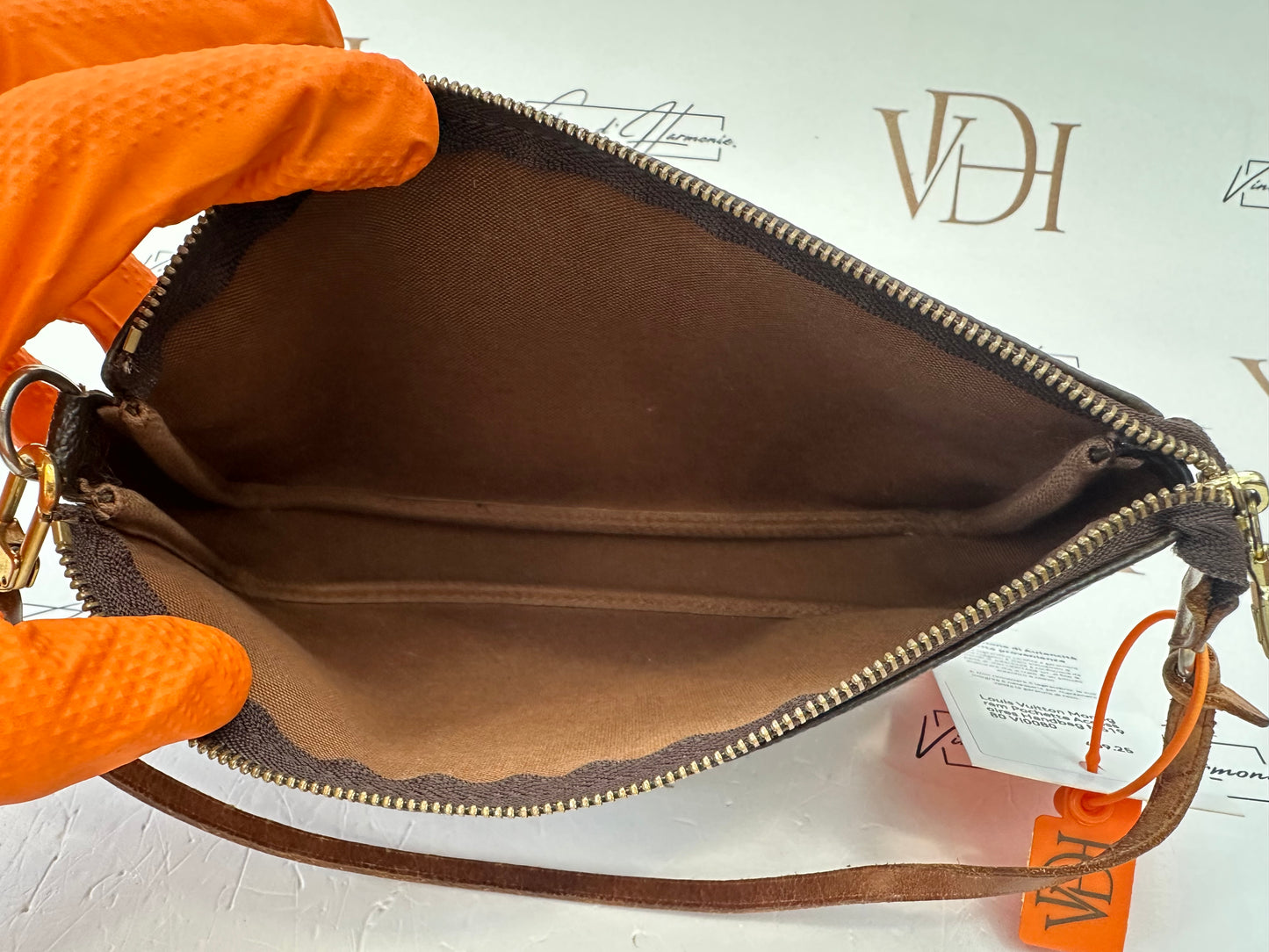 017749 - Louis Vuitton Pochette
