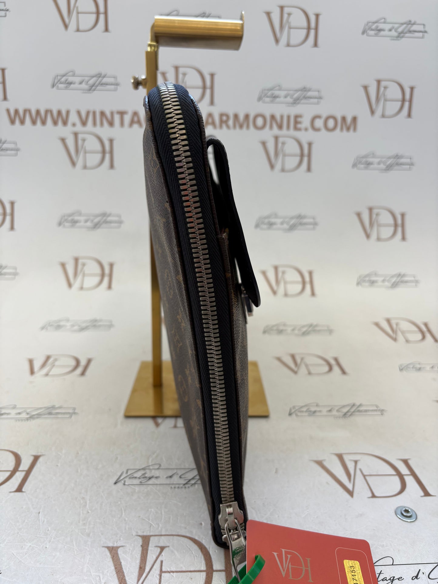 017153 - Louis Vuitton Macassar