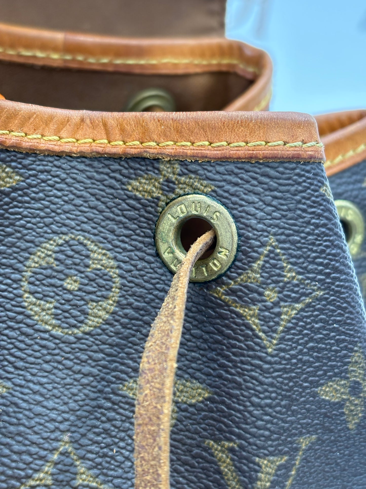018858 - Louis Vuitton Mini Montsouris