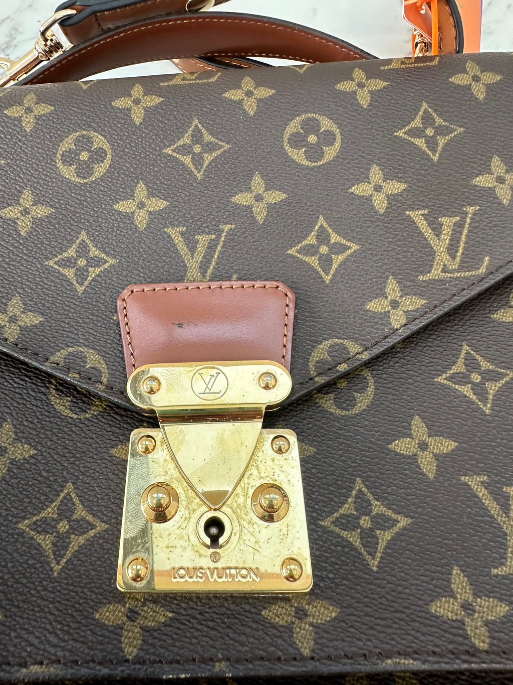 Louis Vuitton Monceau 28