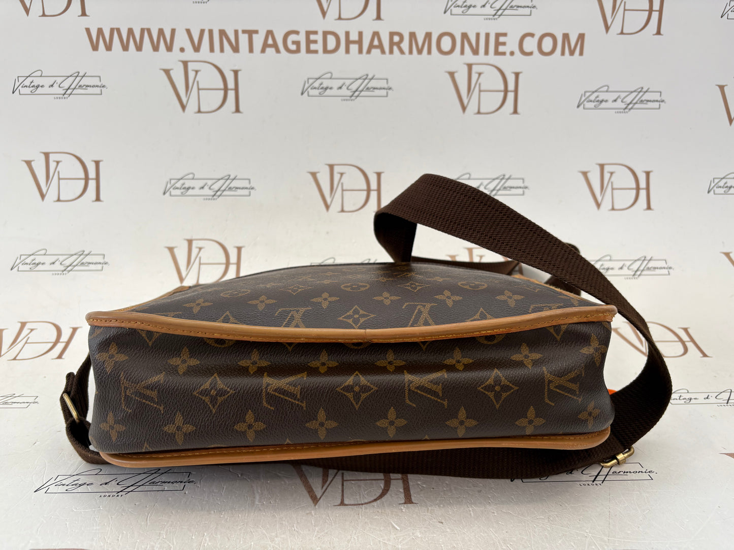 200996 - Louis Vuitton Bosphore