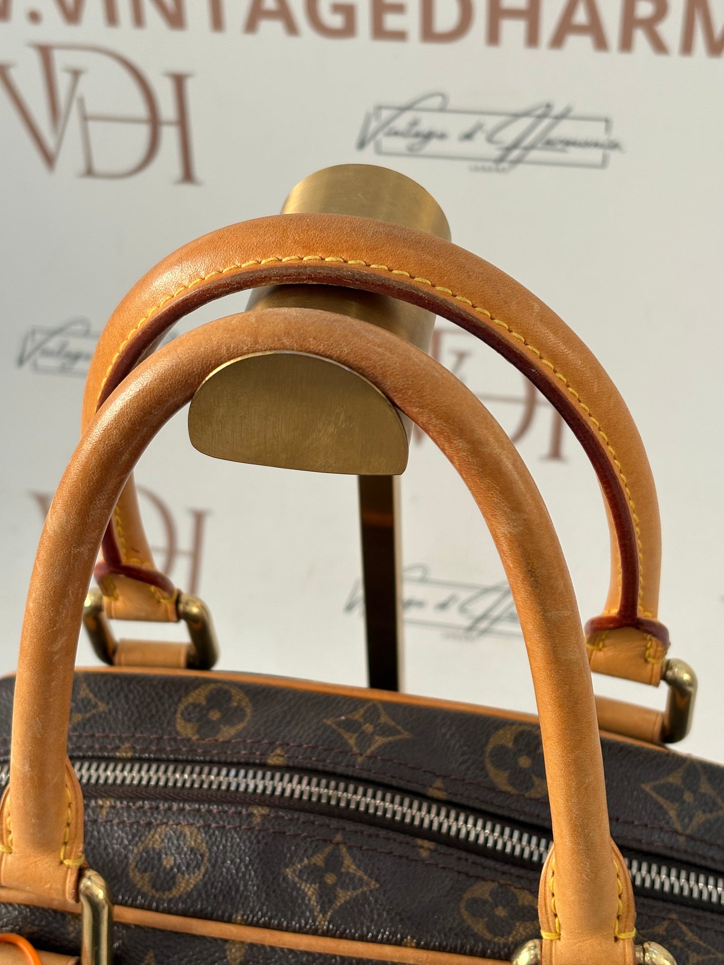 018904 - Louis Vuitton Manhattan PM