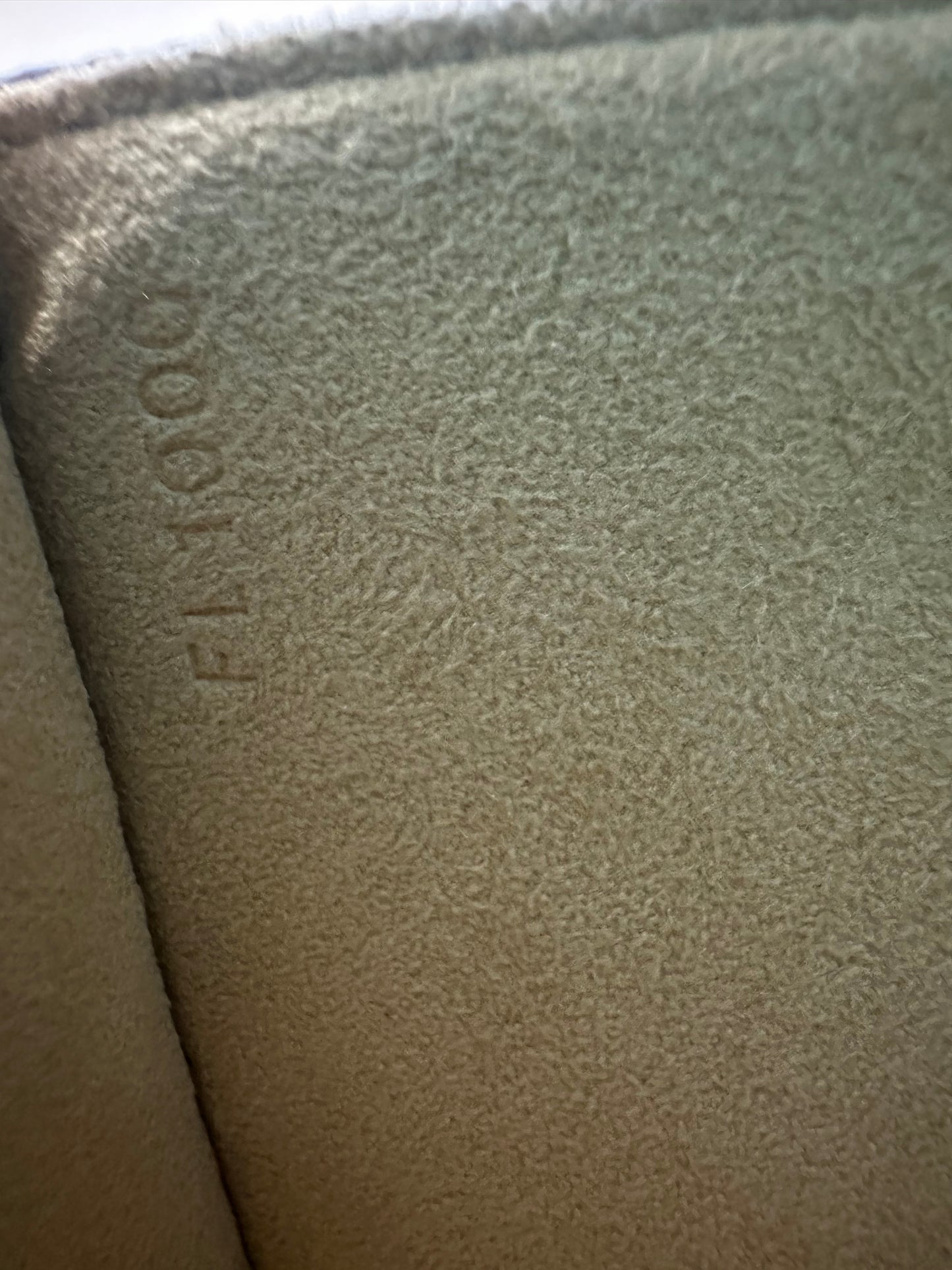 Louis Vuitton Pochette Twin GM