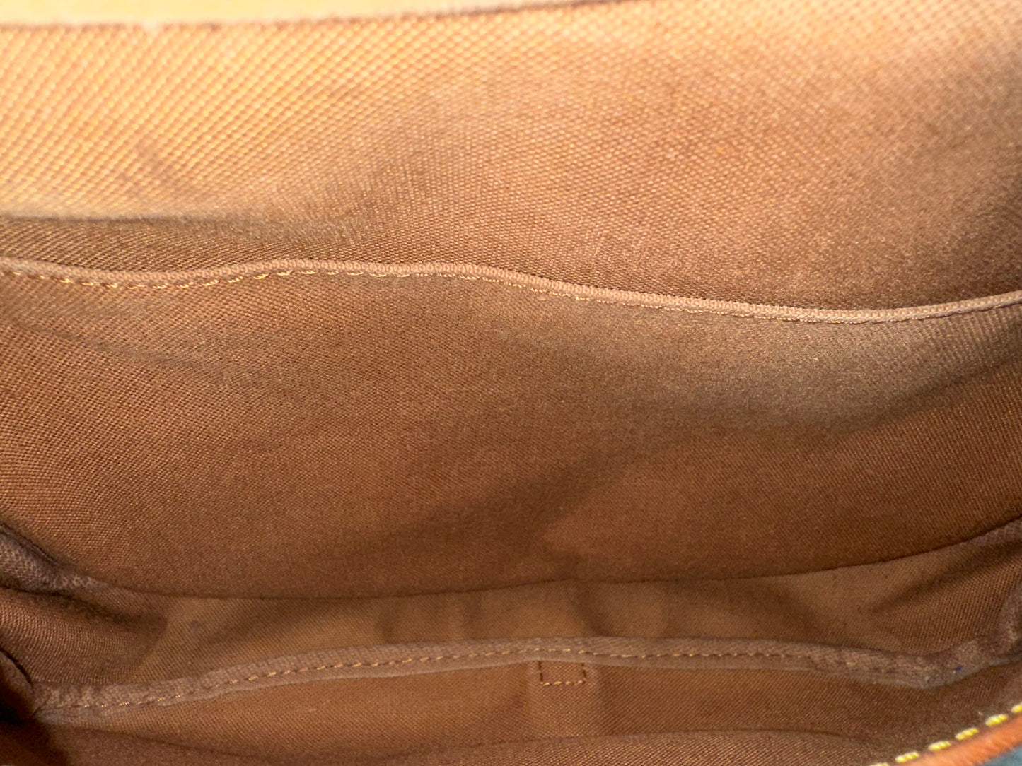 Louis Vuitton Saumur 30