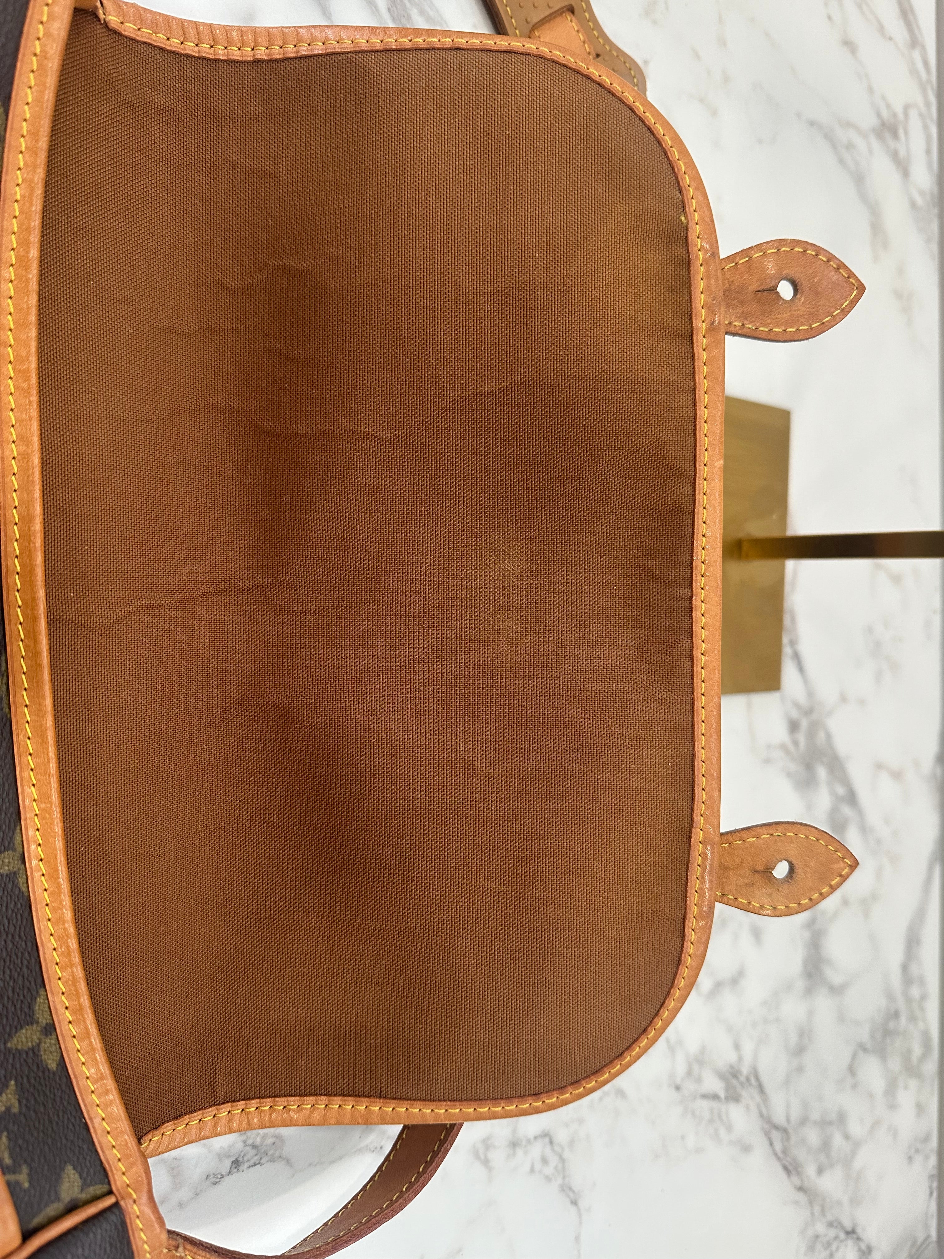 Louis Vuitton Gibeciere MM