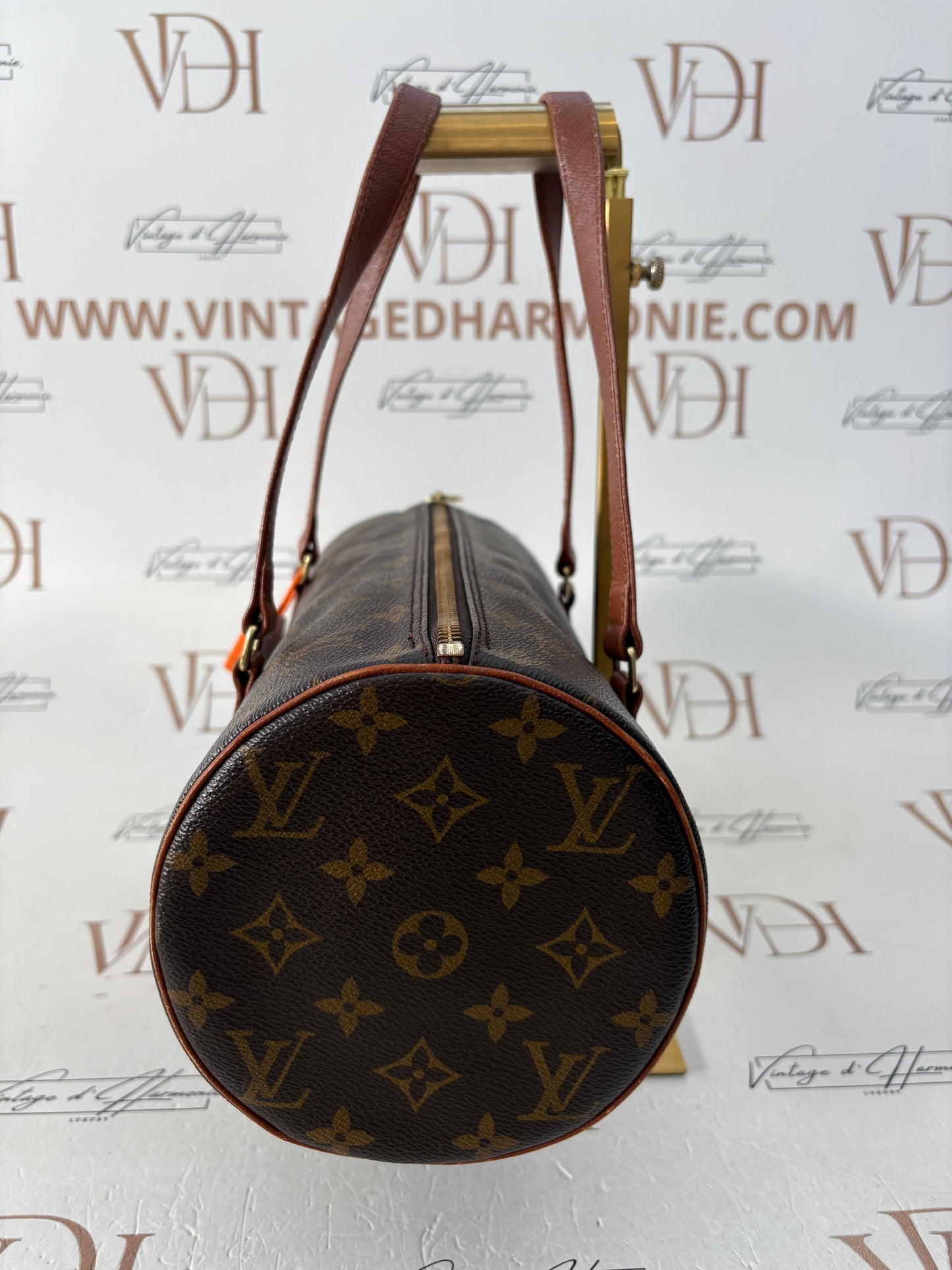 018995 - Louis Vuitton Papillon 30